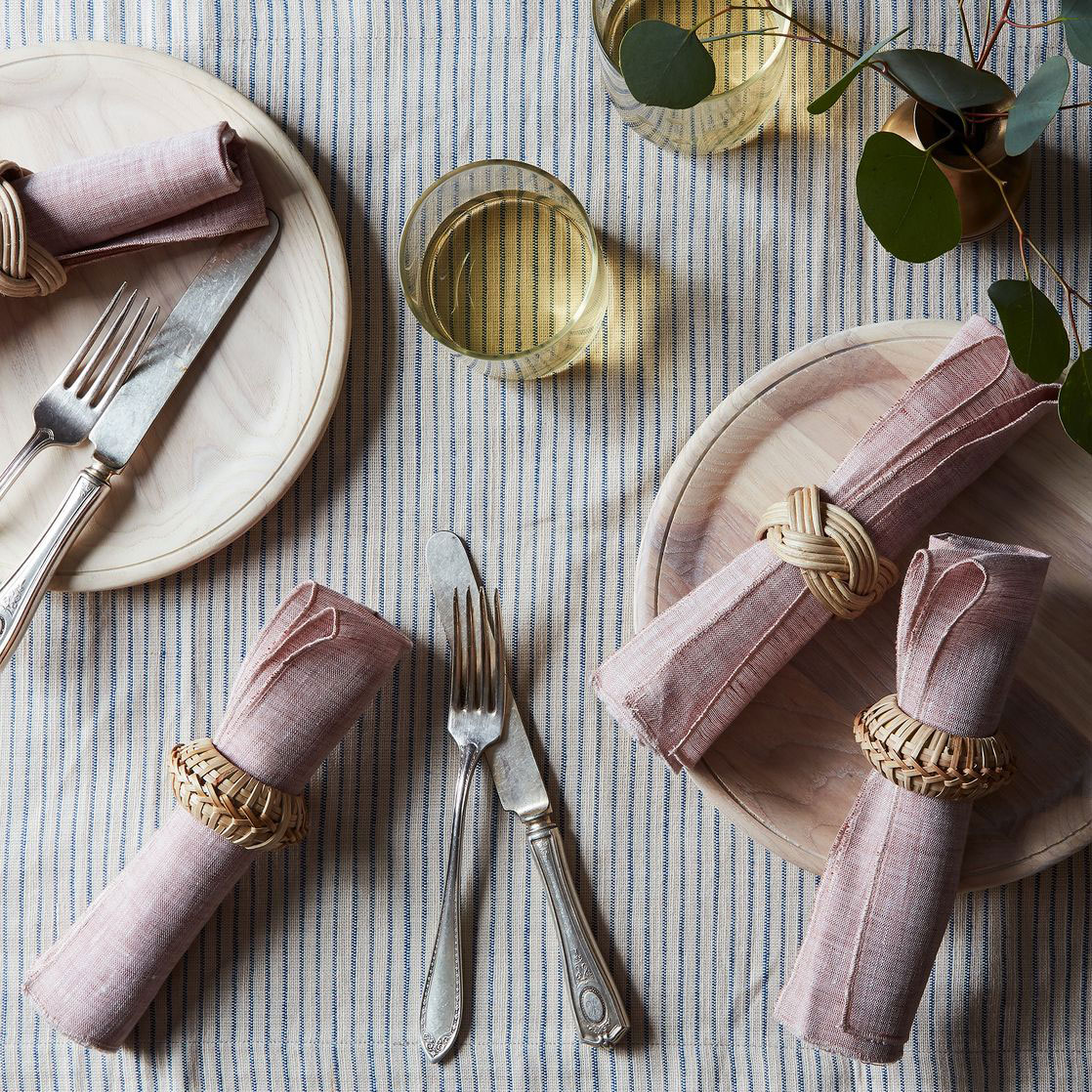 10 Stunning Ways to Set Your Thanksgiving Table