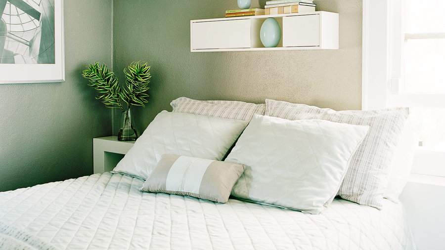 20 Design Tips for Small Bedrooms - Sunset Magazine ...