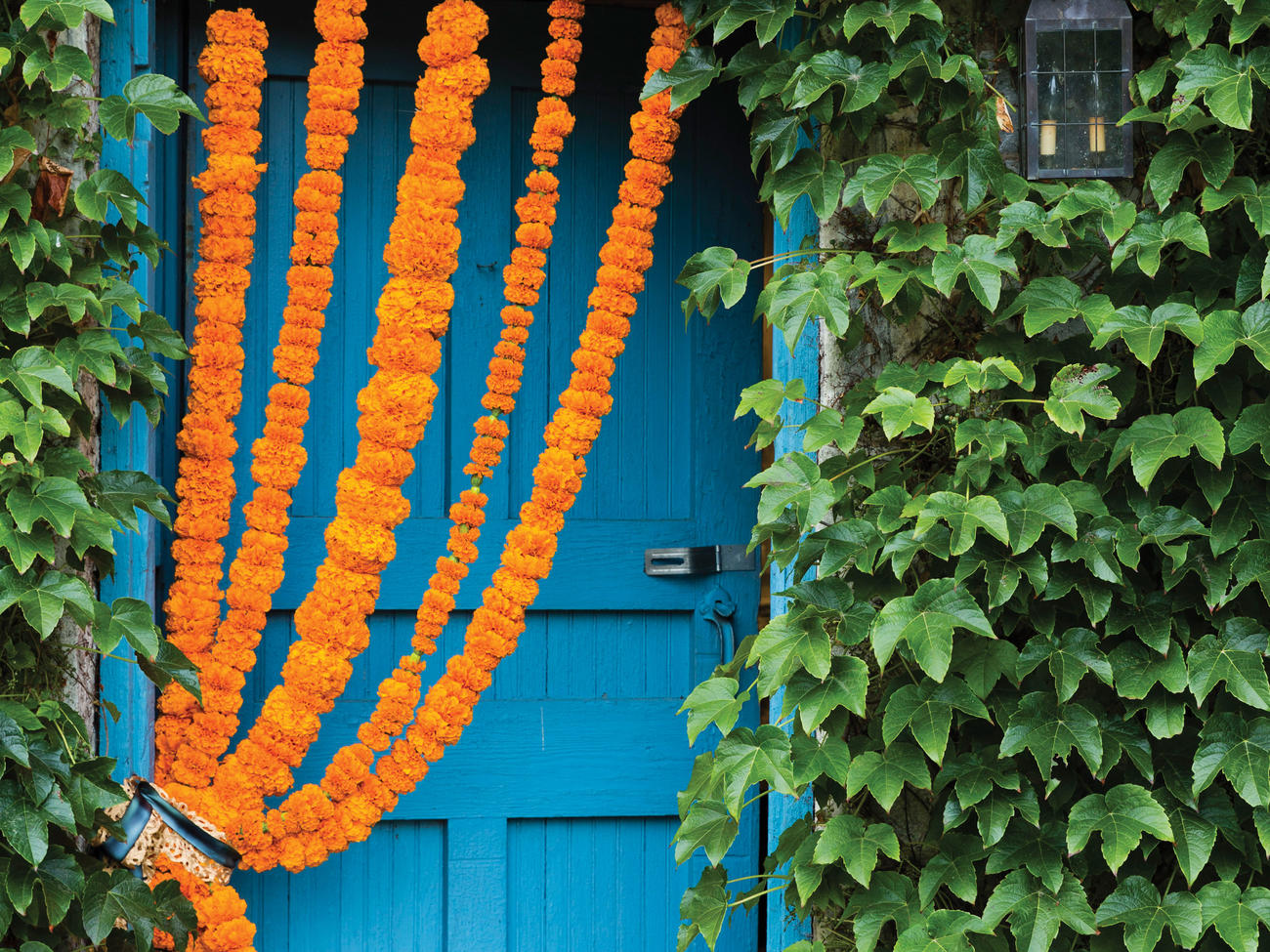 10 Stunning Outdoor Fall Decorations