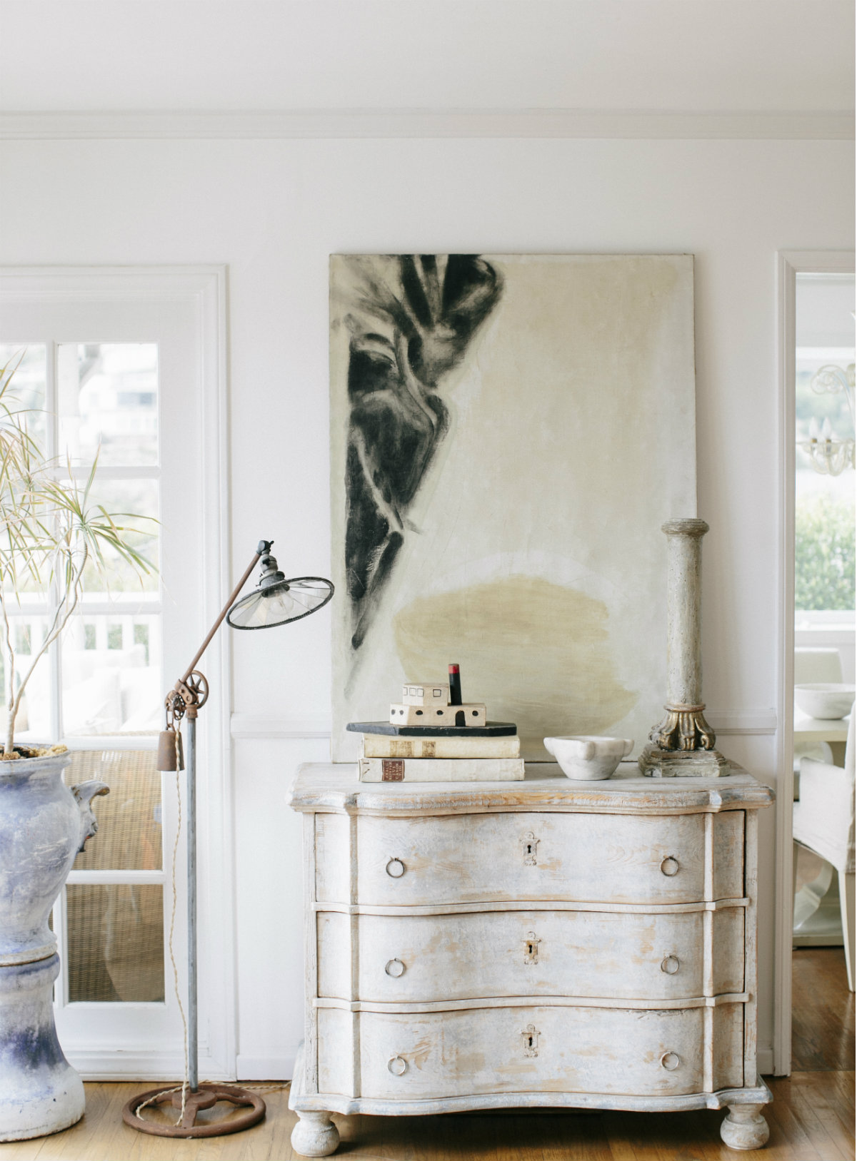 re-think-your-methods-of-displaying-your-favorite-art