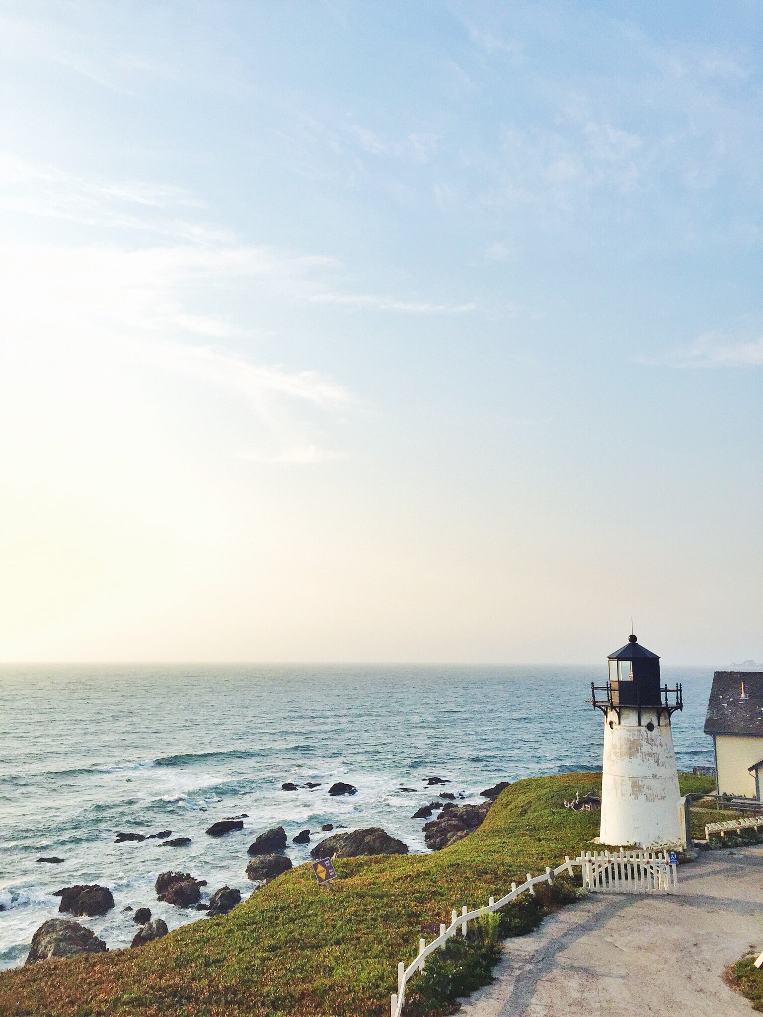hi-point-montara-lighthouse-half-moon-bay-ca