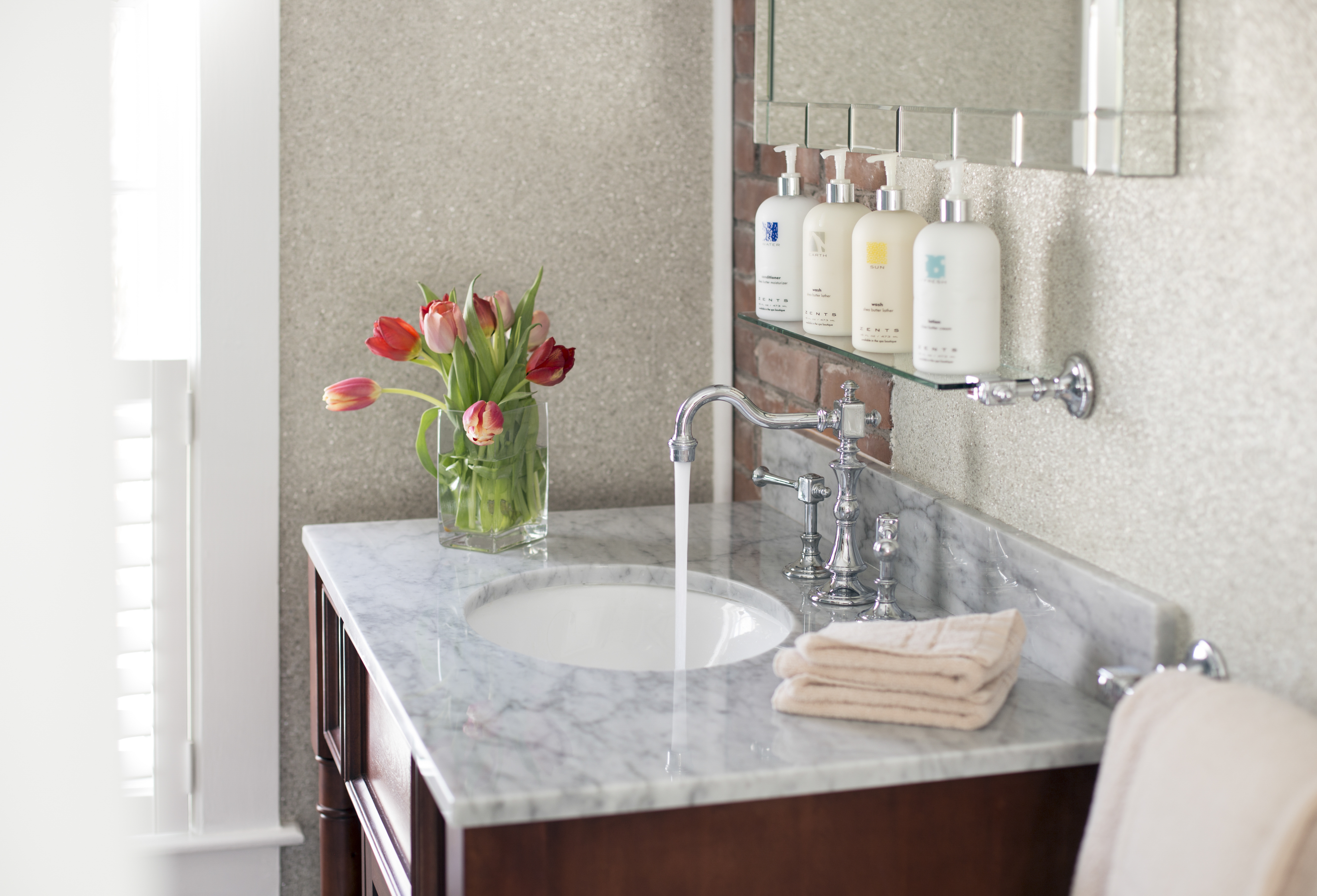 Here’s What You Can and Can’t Steal from Your Hotel Room