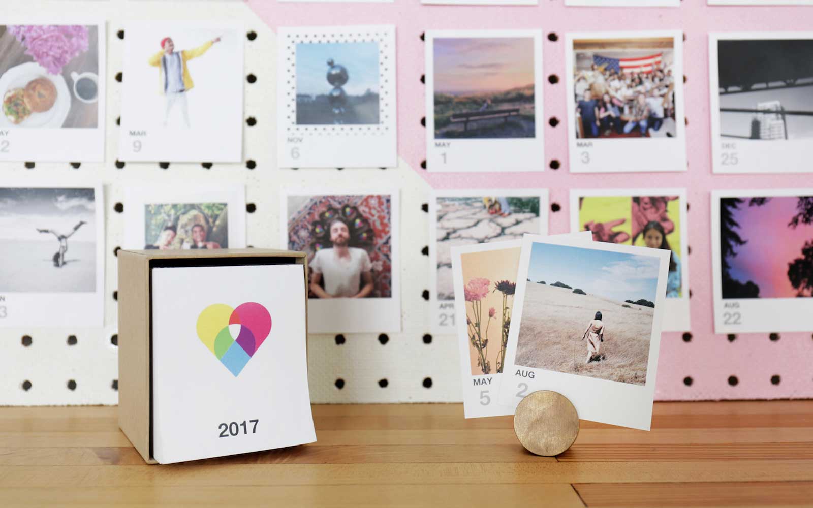 make-your-desk-less-sad-with-a-daily-travel-photo-calendar