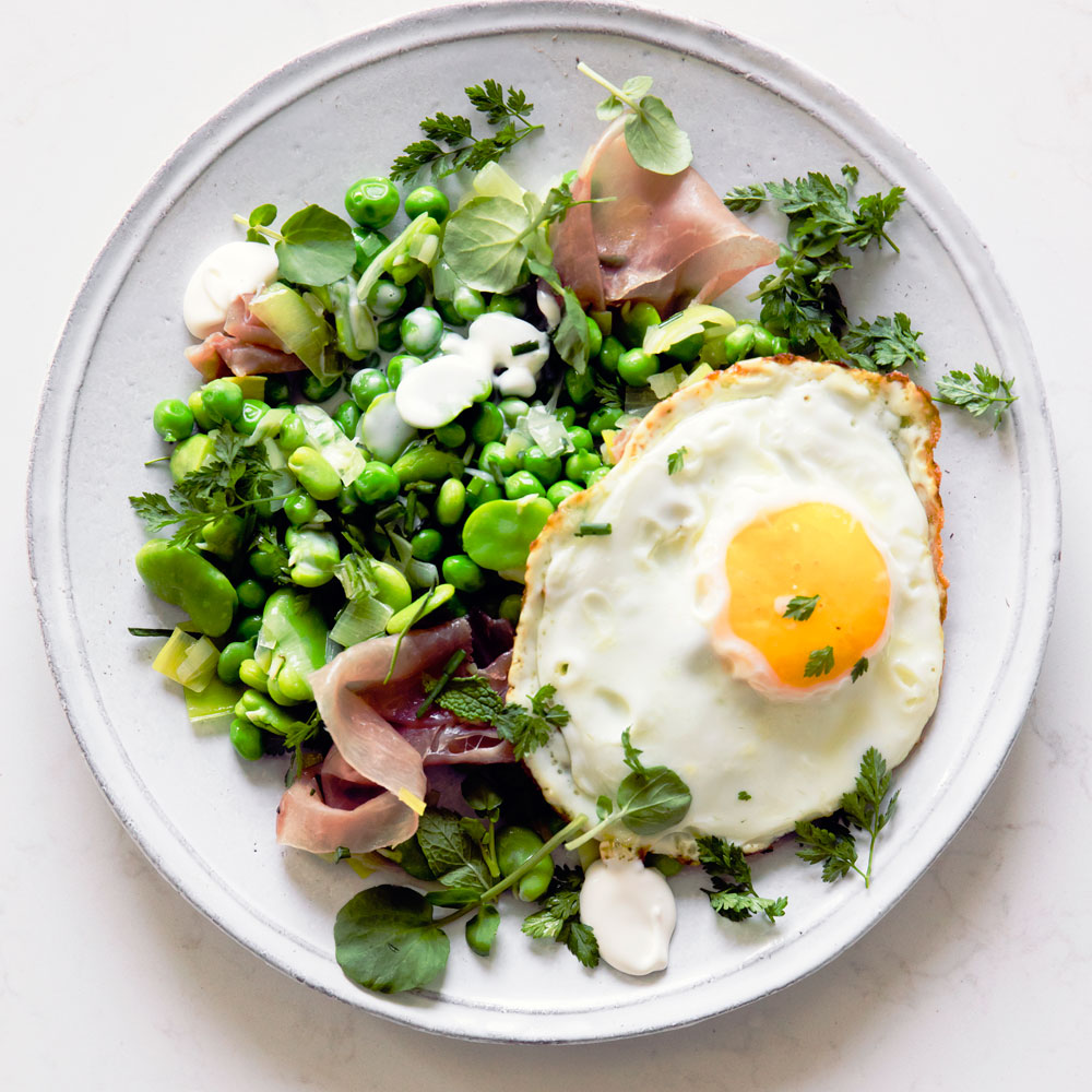 su-Favas and Peas with Serrano and Fried Eggs (Menestra) Image