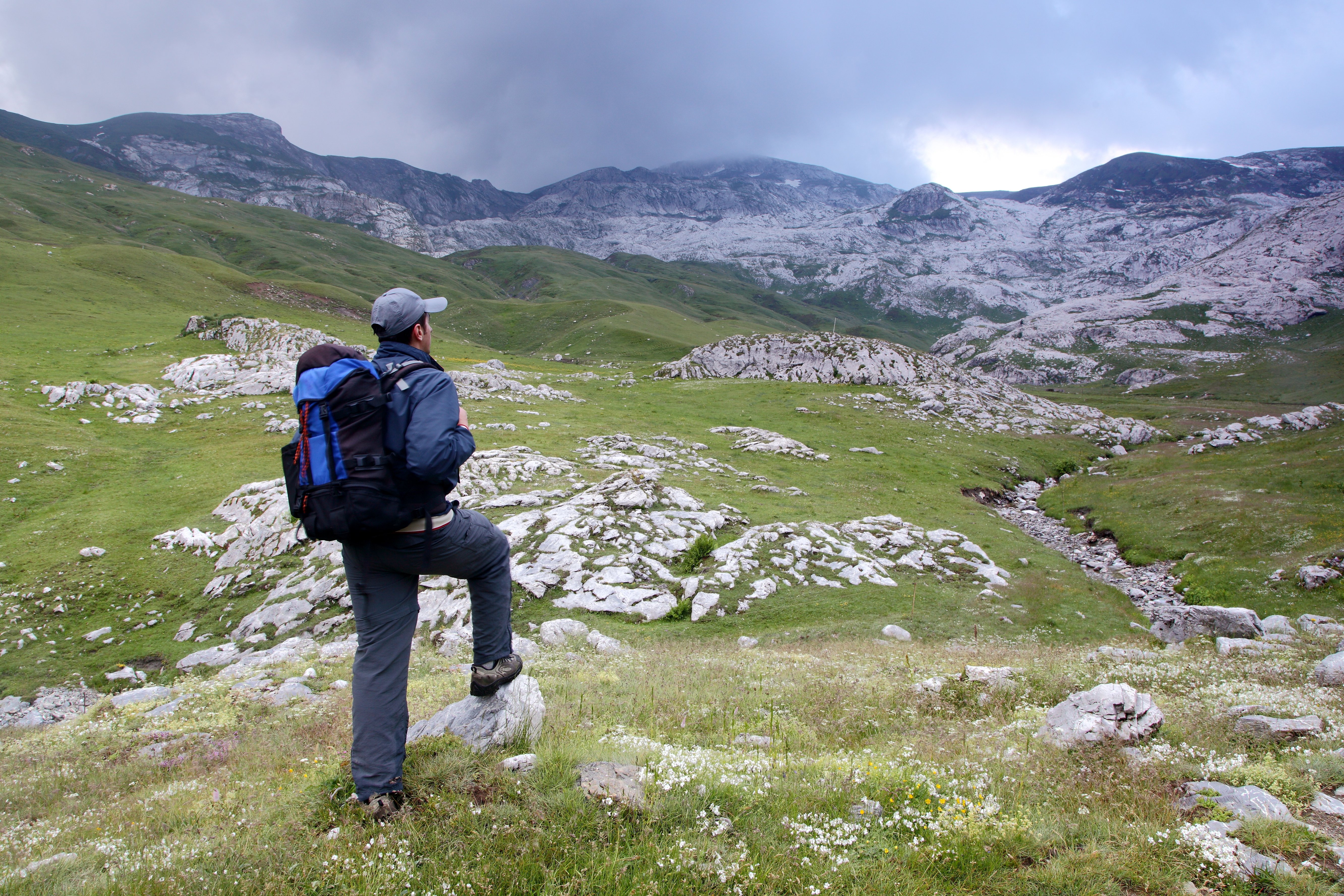 5 Must-Have Travel Items That Save You Money in the Long Run