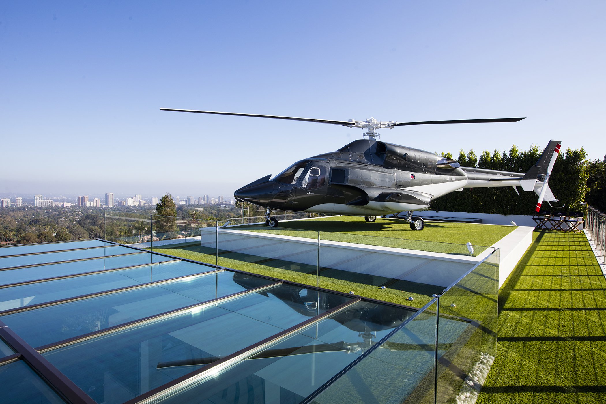 15 Jaw-Dropping Photos from Inside the Most Expensive Home in America