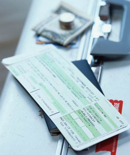 This Is the Best Time to Buy Your Plane Tickets for Holiday Travel