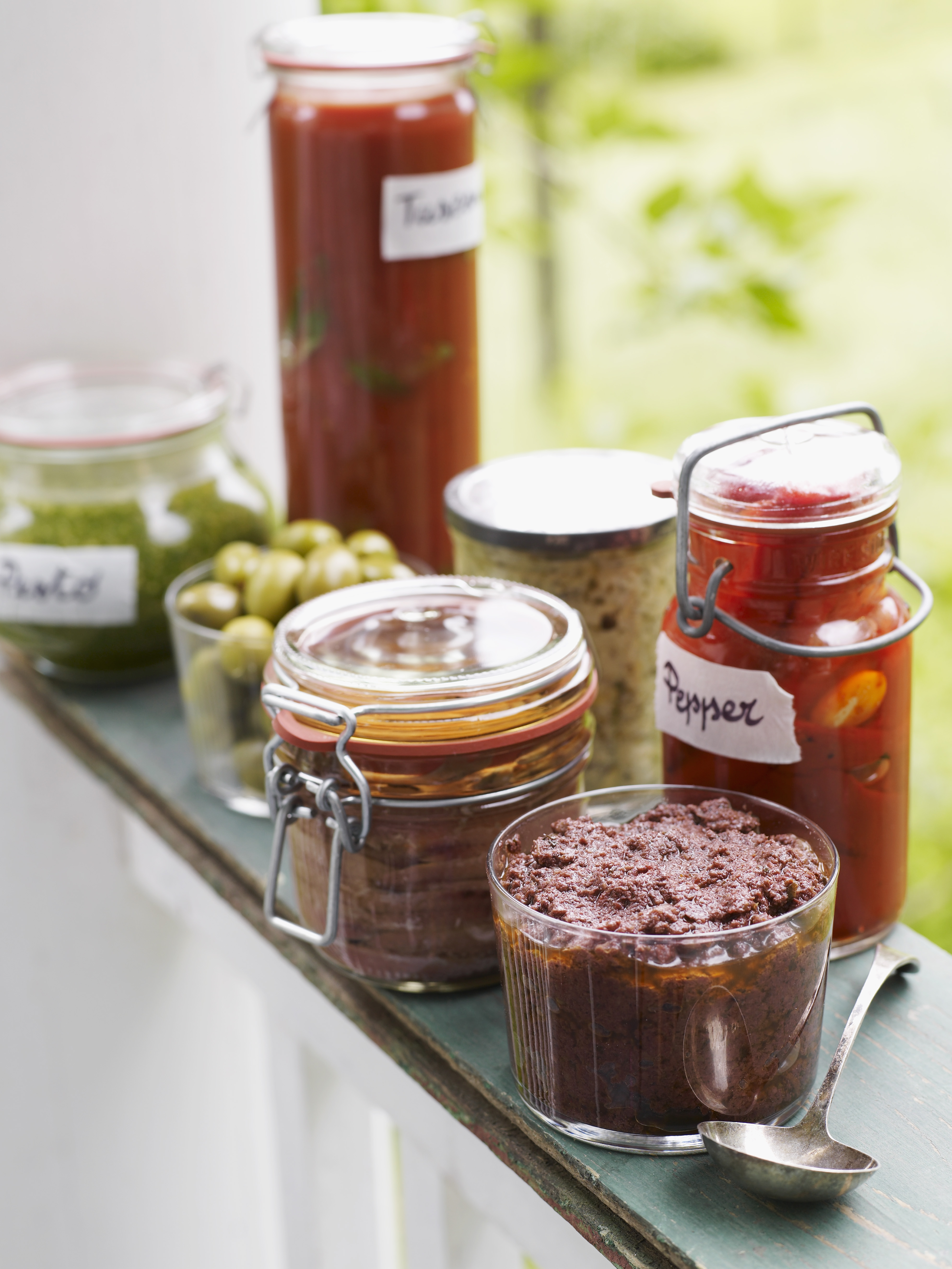 What Is Botulism? The Facts on the Rare Illness That’s Put 5 People in the Hospital in California