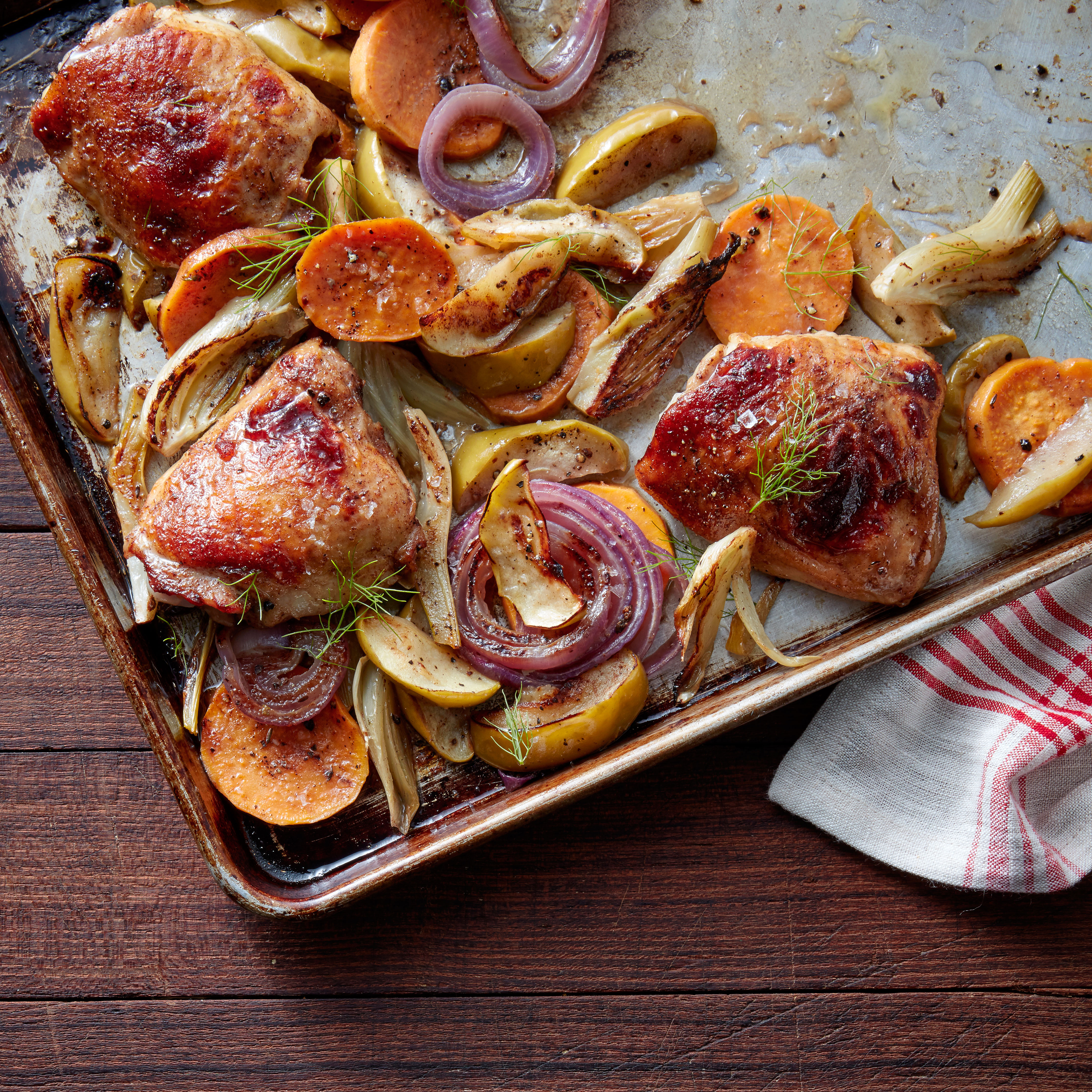 Sheet Pan Chicken with Sweet Potatoes and Apples 