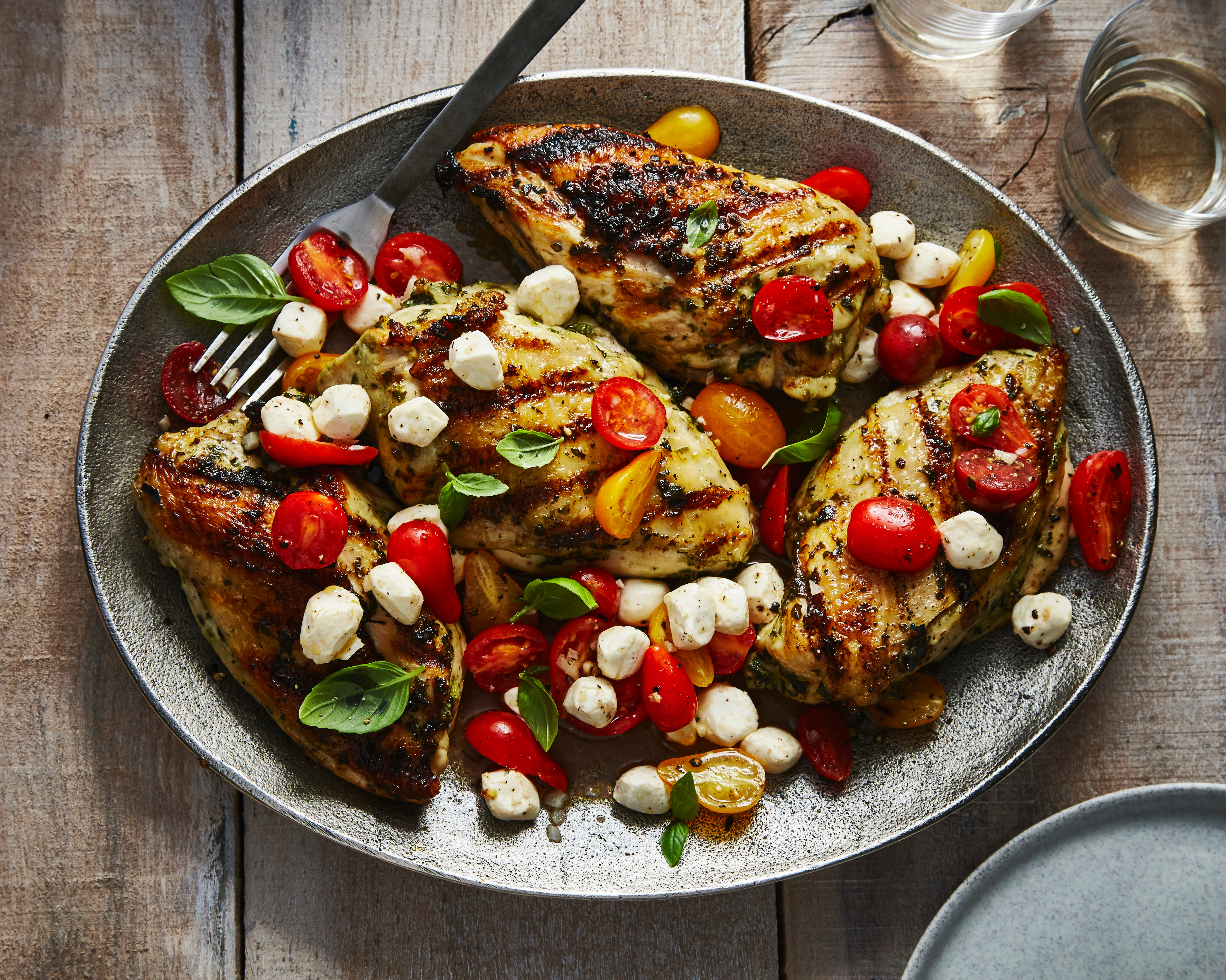 su-Garlic-Basil Grilled Chicken with Caprese Salsa