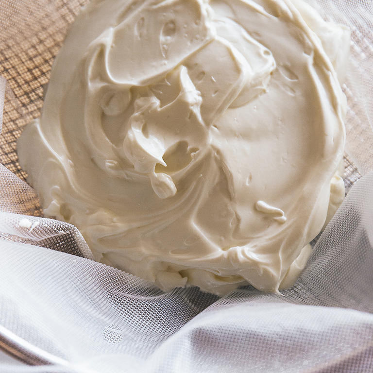 su-Greek-Style Yogurt Image