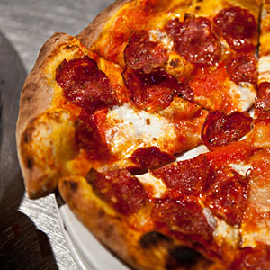 pizza-kens-artisan-pizza-soppressata