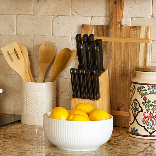 Kitchen Refresh: A 2-minute kitchen makeover