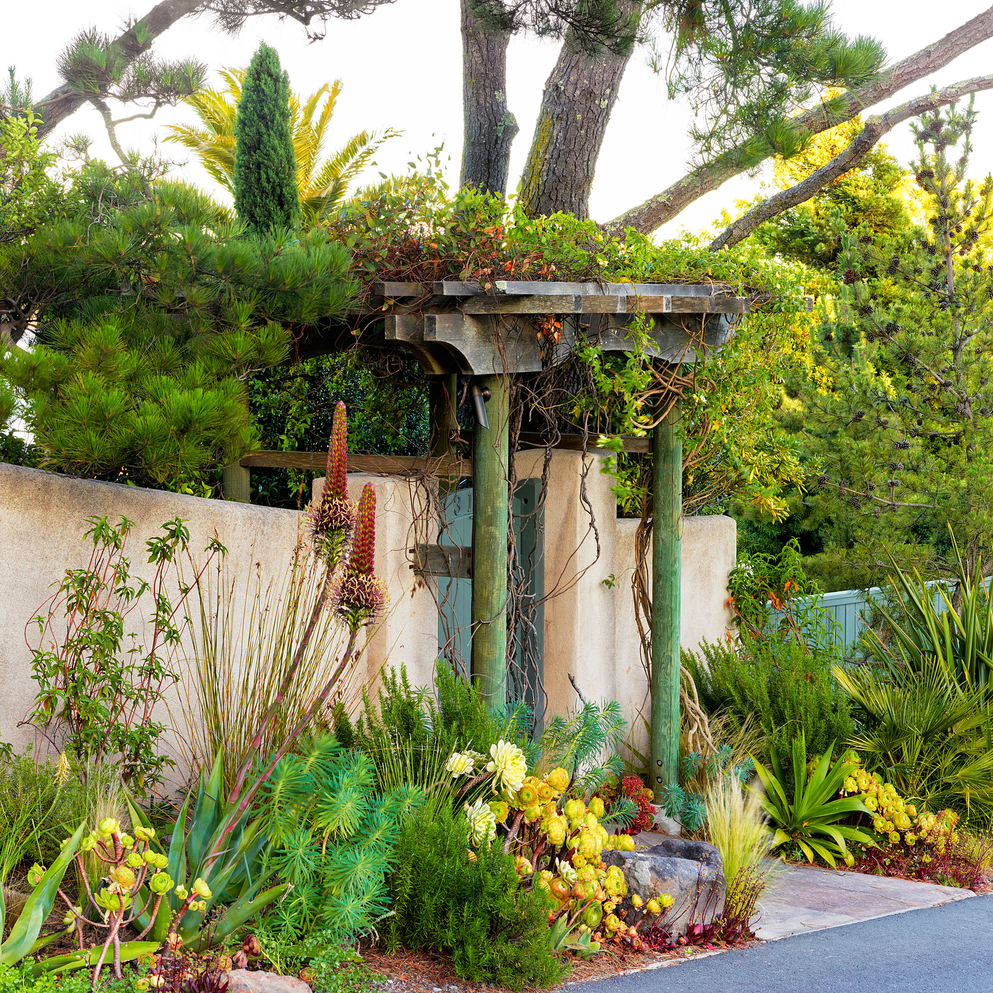 think-outside-the-fence