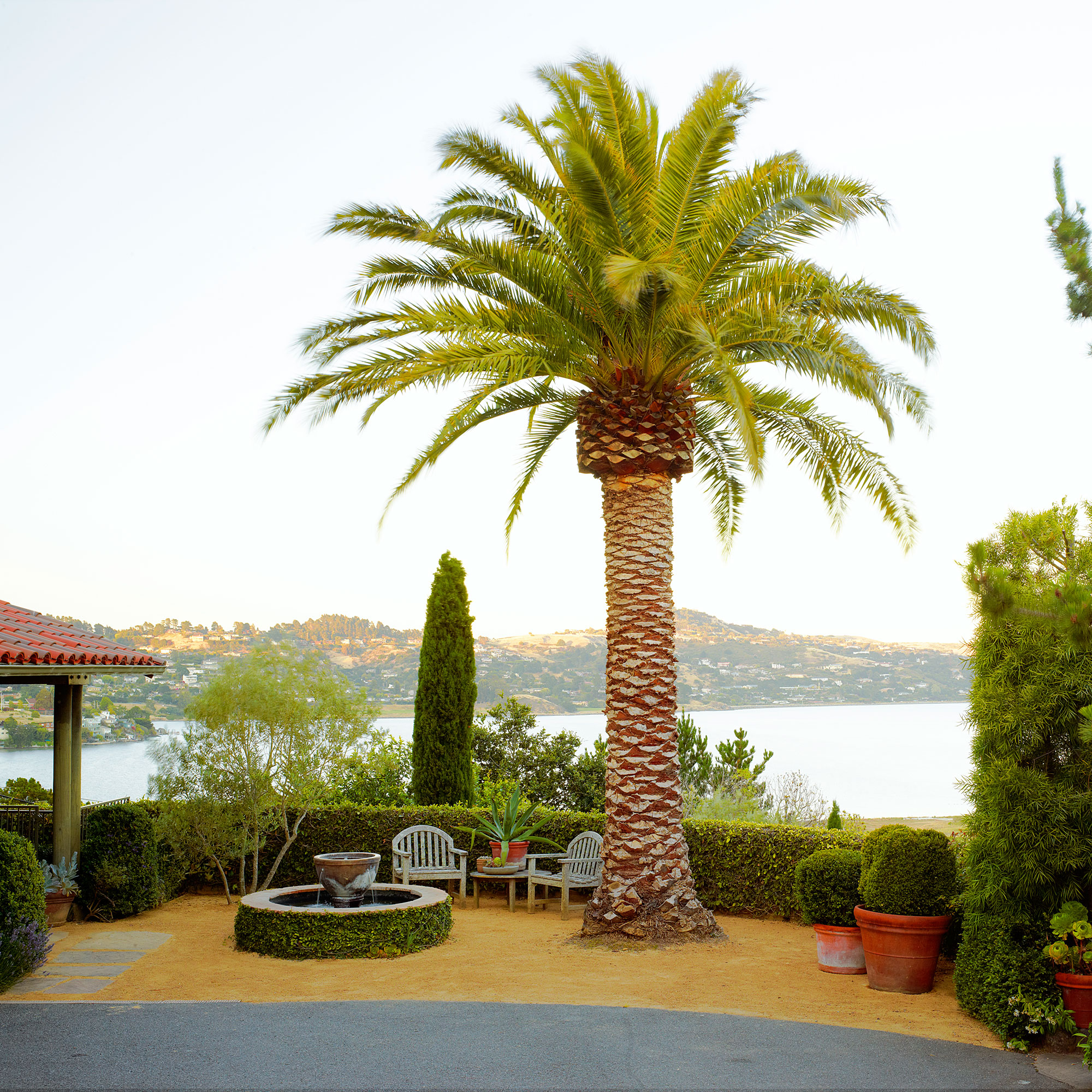 anchor-a-gorgeous-view-with-a-focal-point