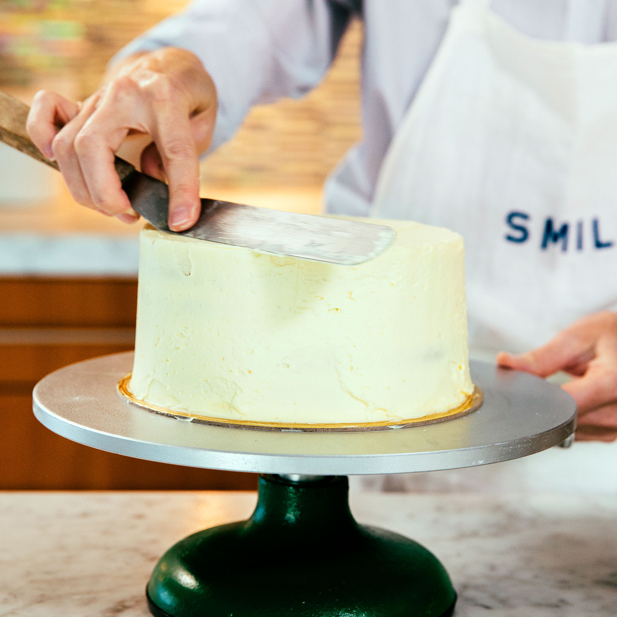 StepByStep How to Frost a Cake Sunset Magazine