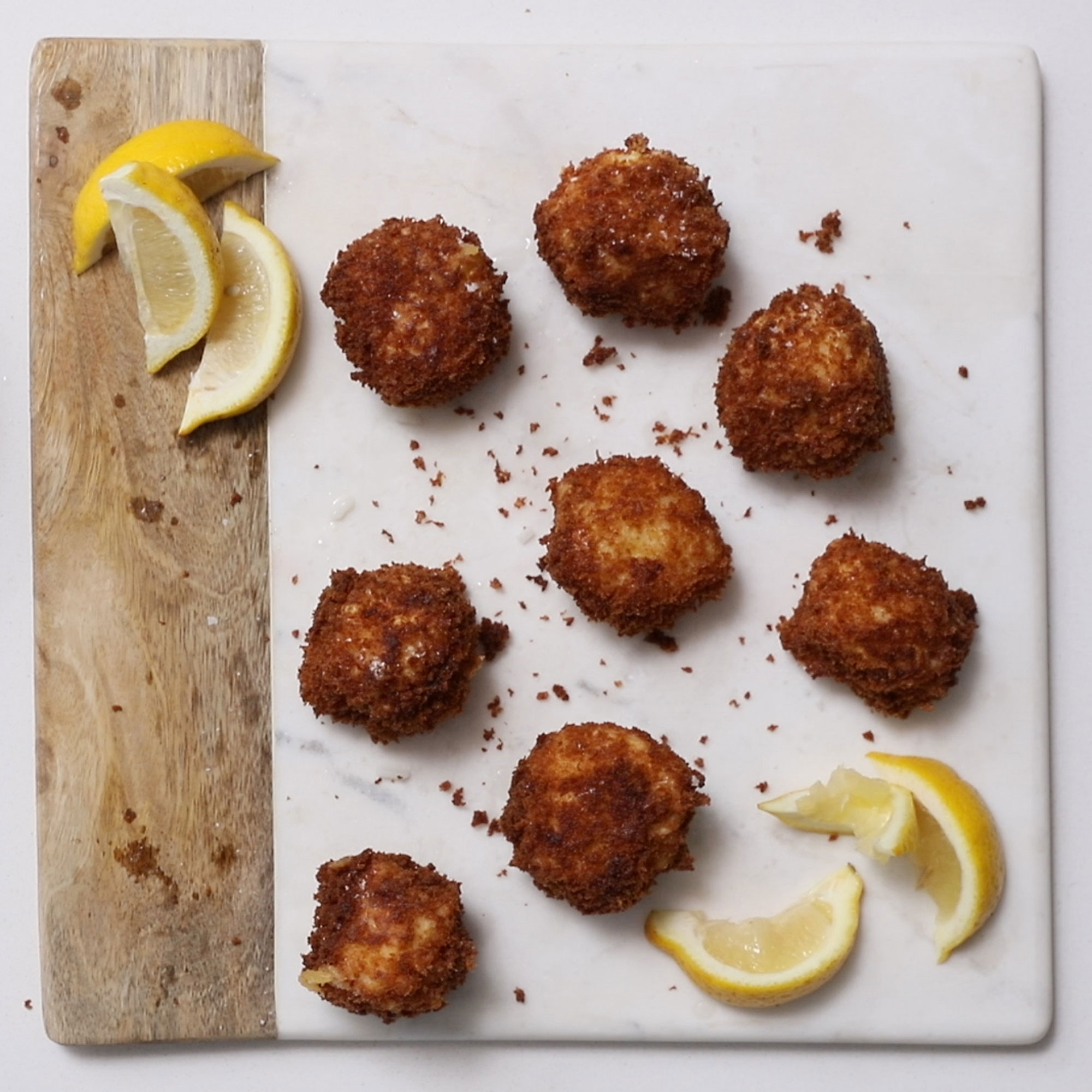 <i>Arancini</i> (Cheesy Italian Rice Balls)