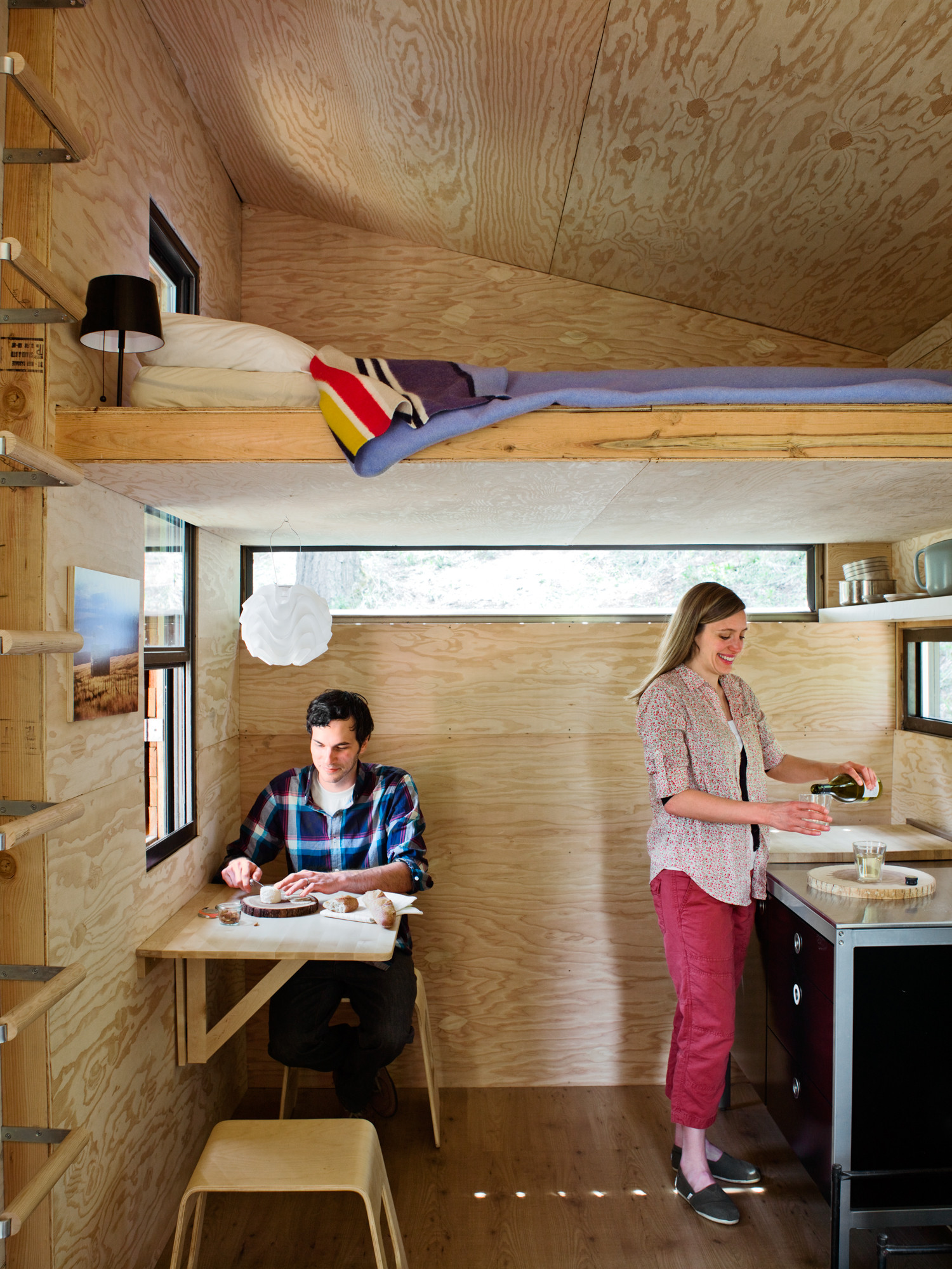 tiny-diy-cabin-inside