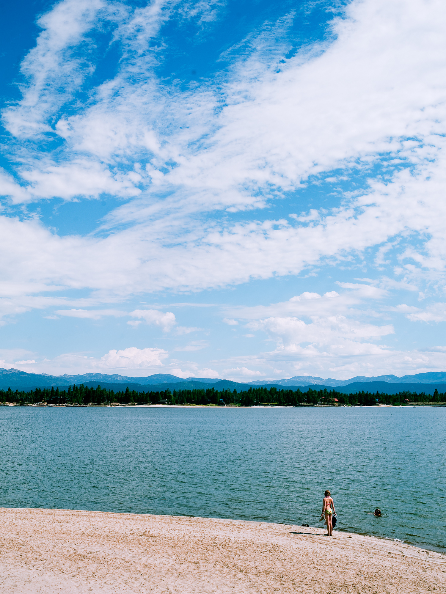 splash-around-in-cascade-id