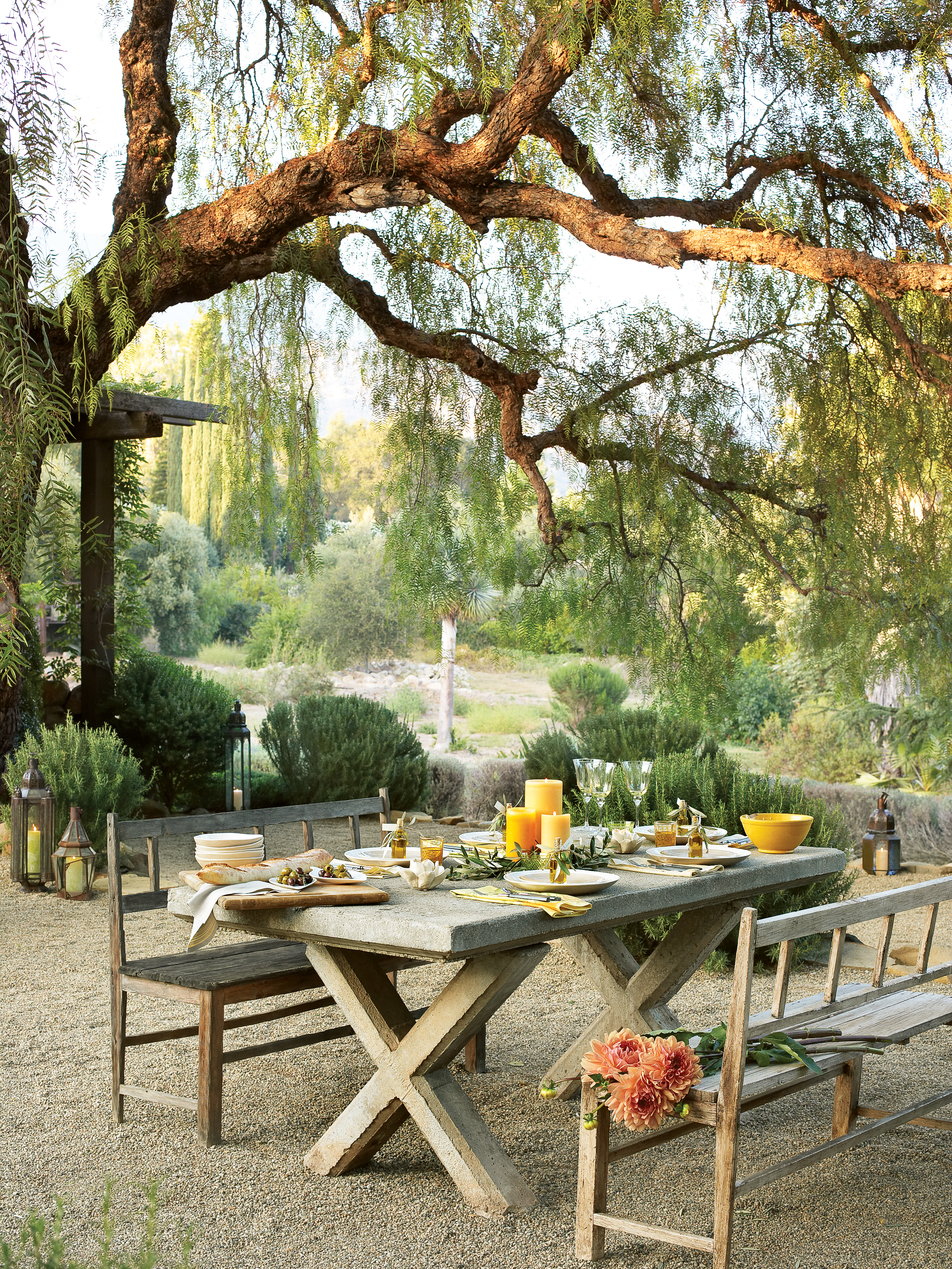 tuscan-dining-the-courtyard