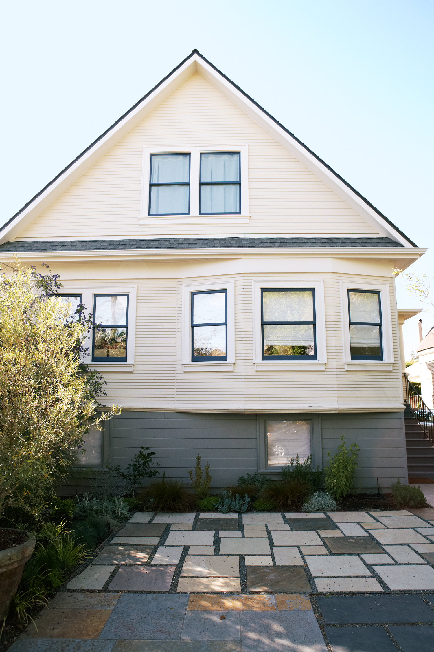 Paint Your House This Color and It Could Sell For Almost $5,000 More