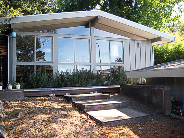 diy-front-yard-makeover-before