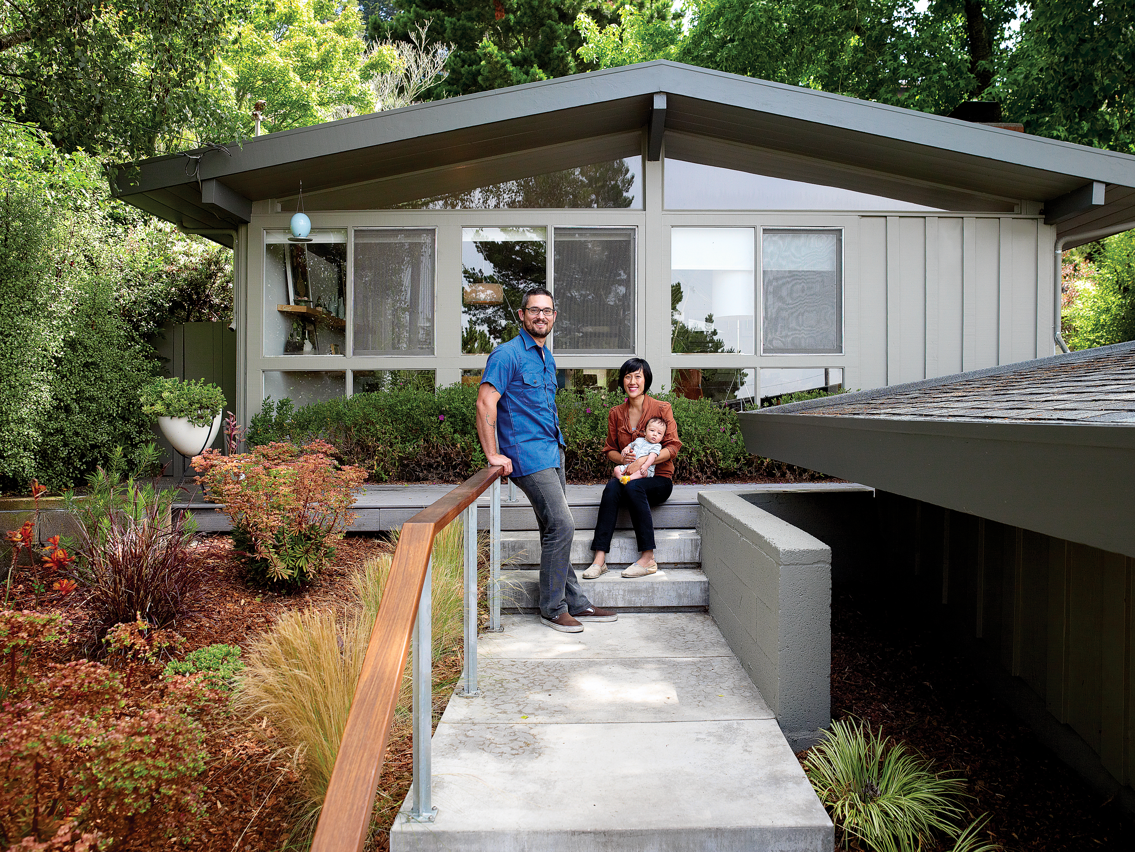 diy-front-yard-makeover-after