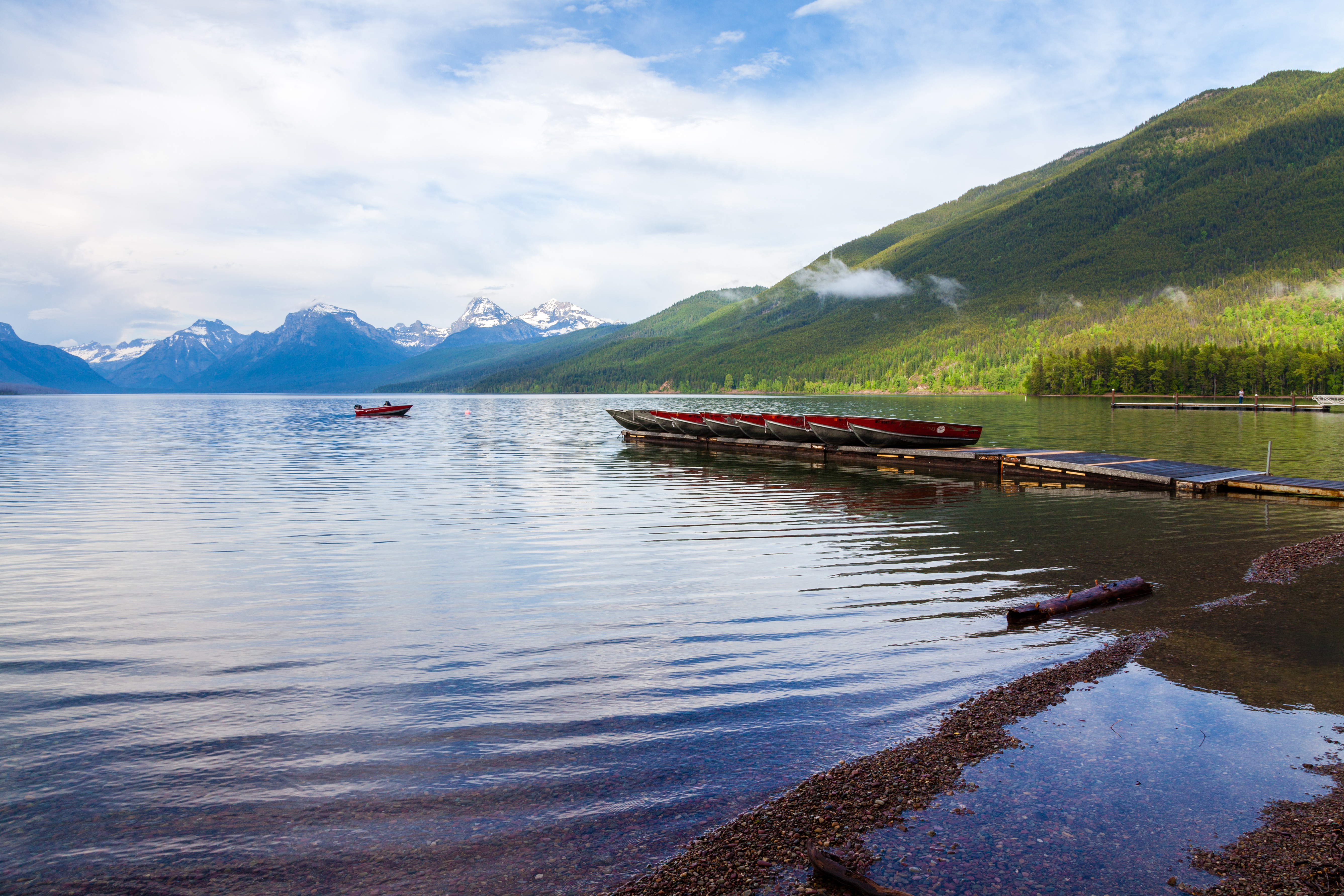 best-lake-vacation-for-pure-blue-beauty
