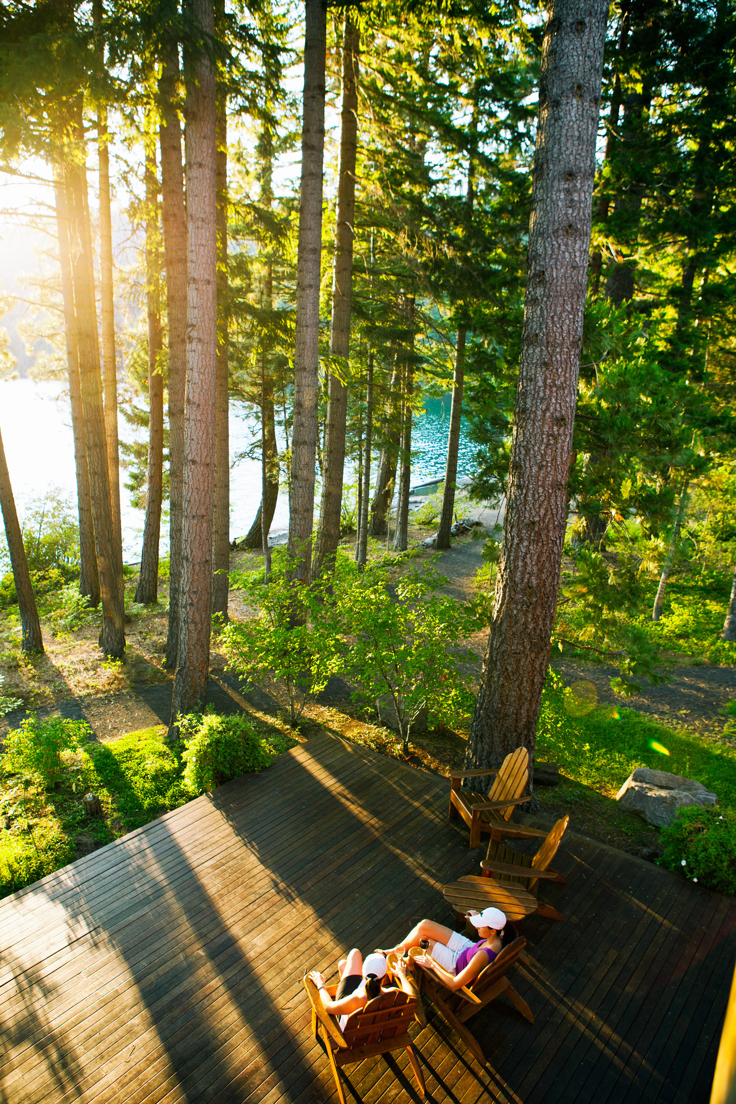 best-lake-vacation-for-a-romantic-splurge