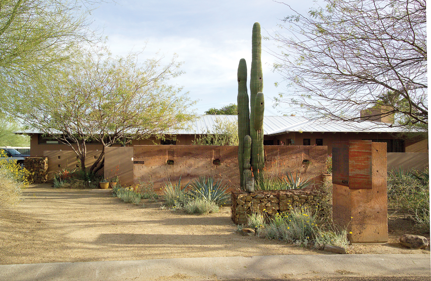 southwest-courtyard-oasis-after