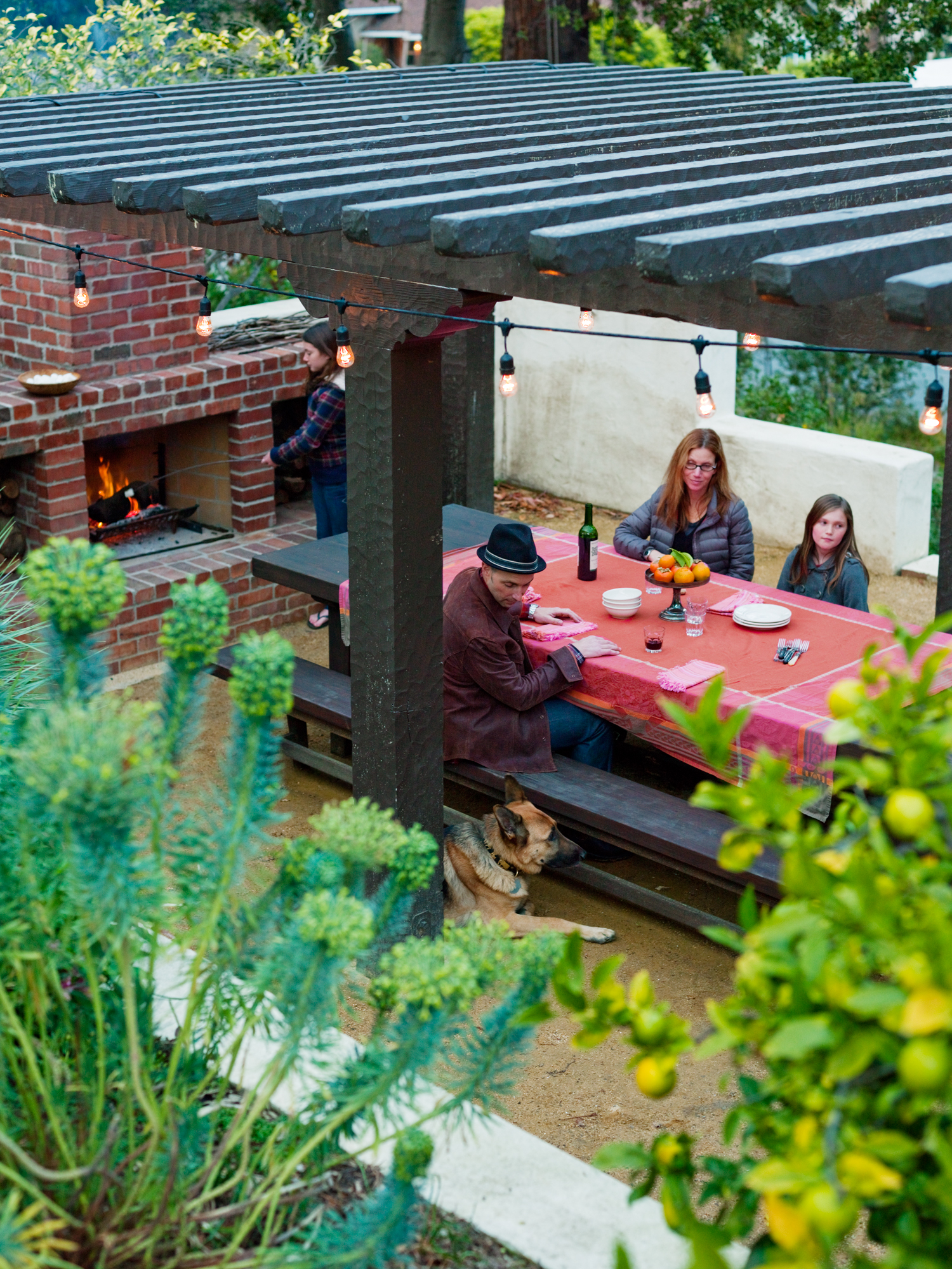 outdoor-entertaining