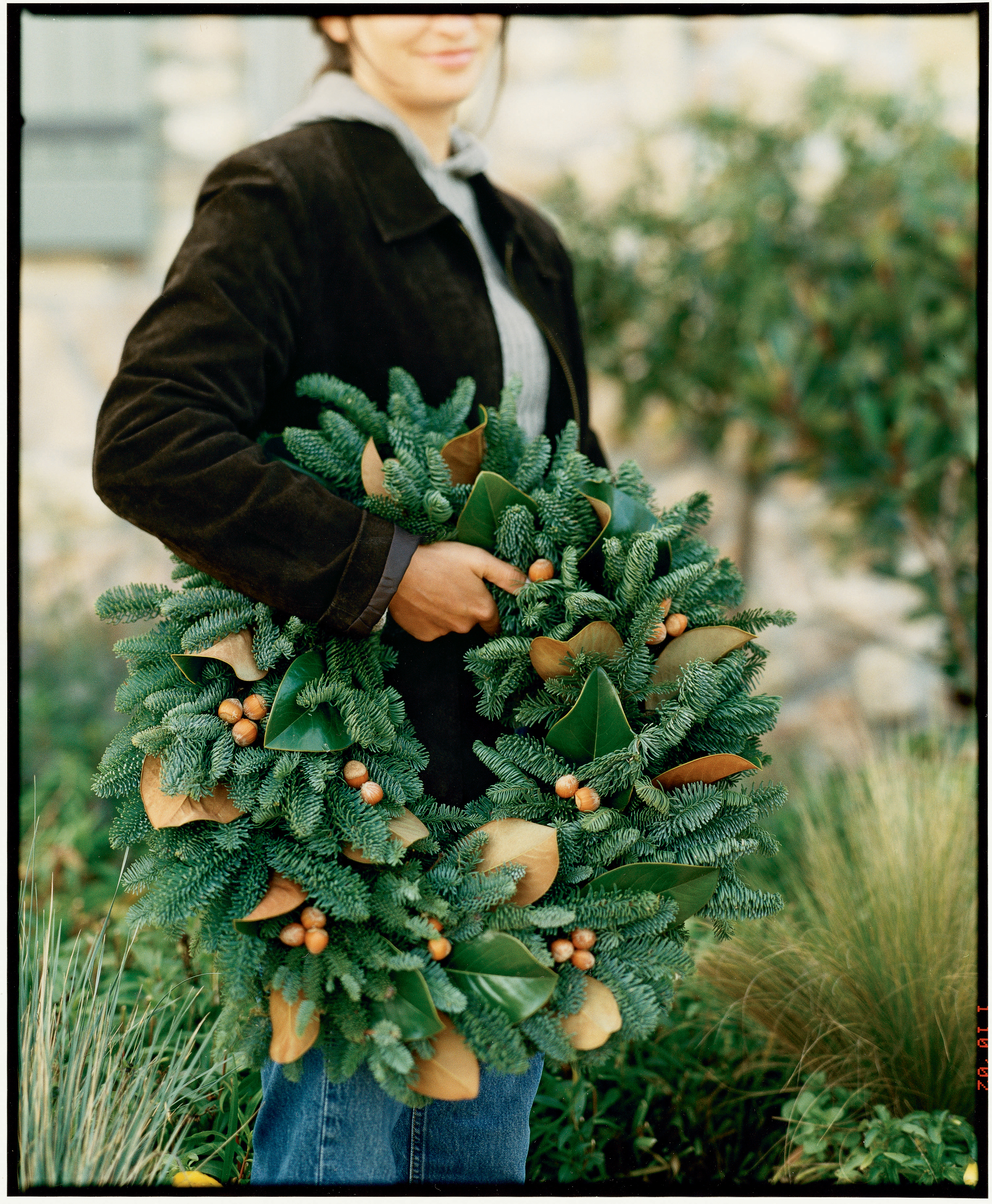 Simple, Elegant Wreaths & Garlands