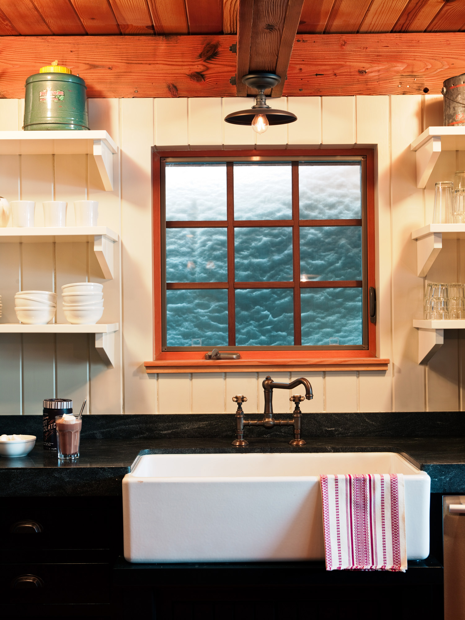 details-that-lighten