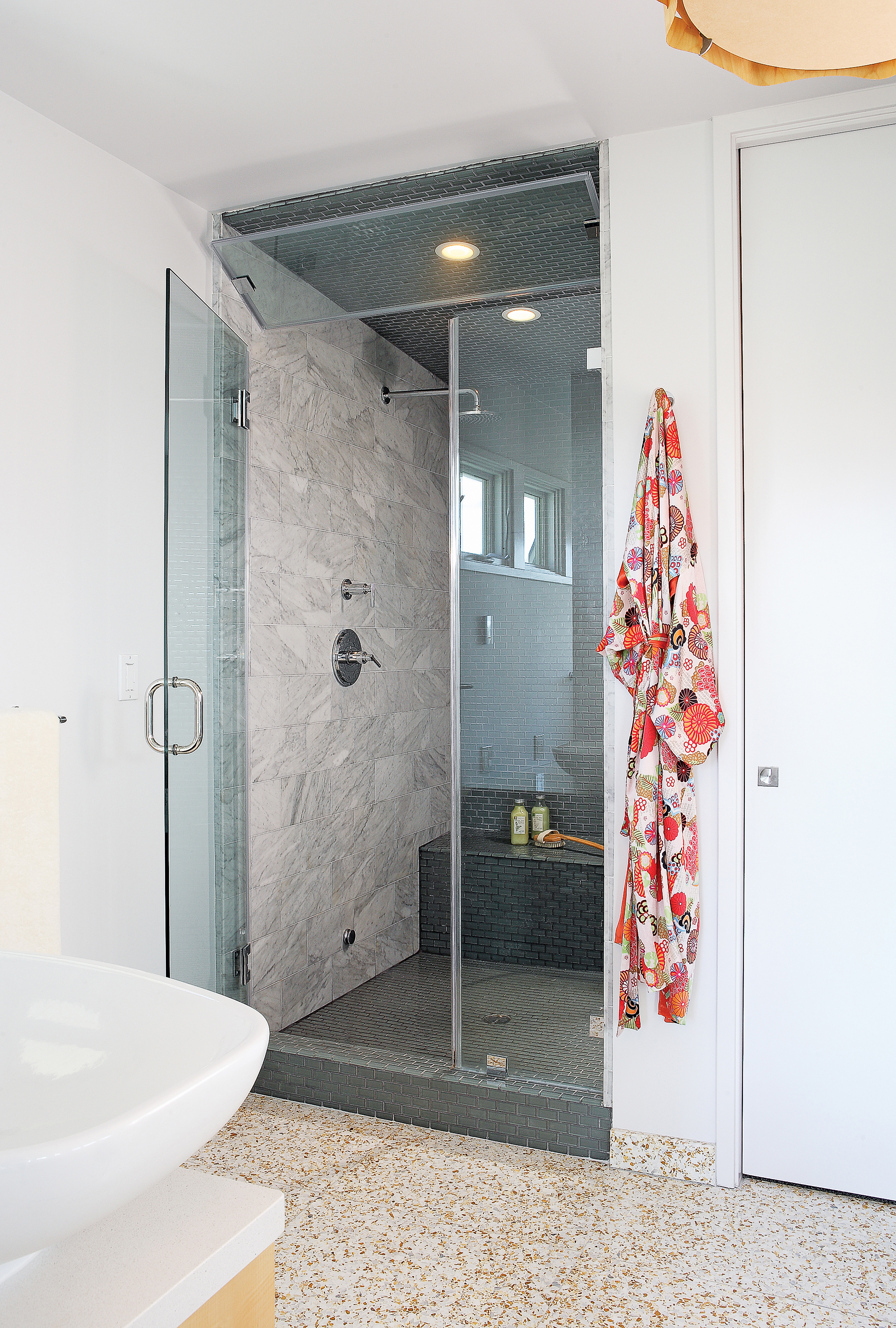 well-ventilated-shower