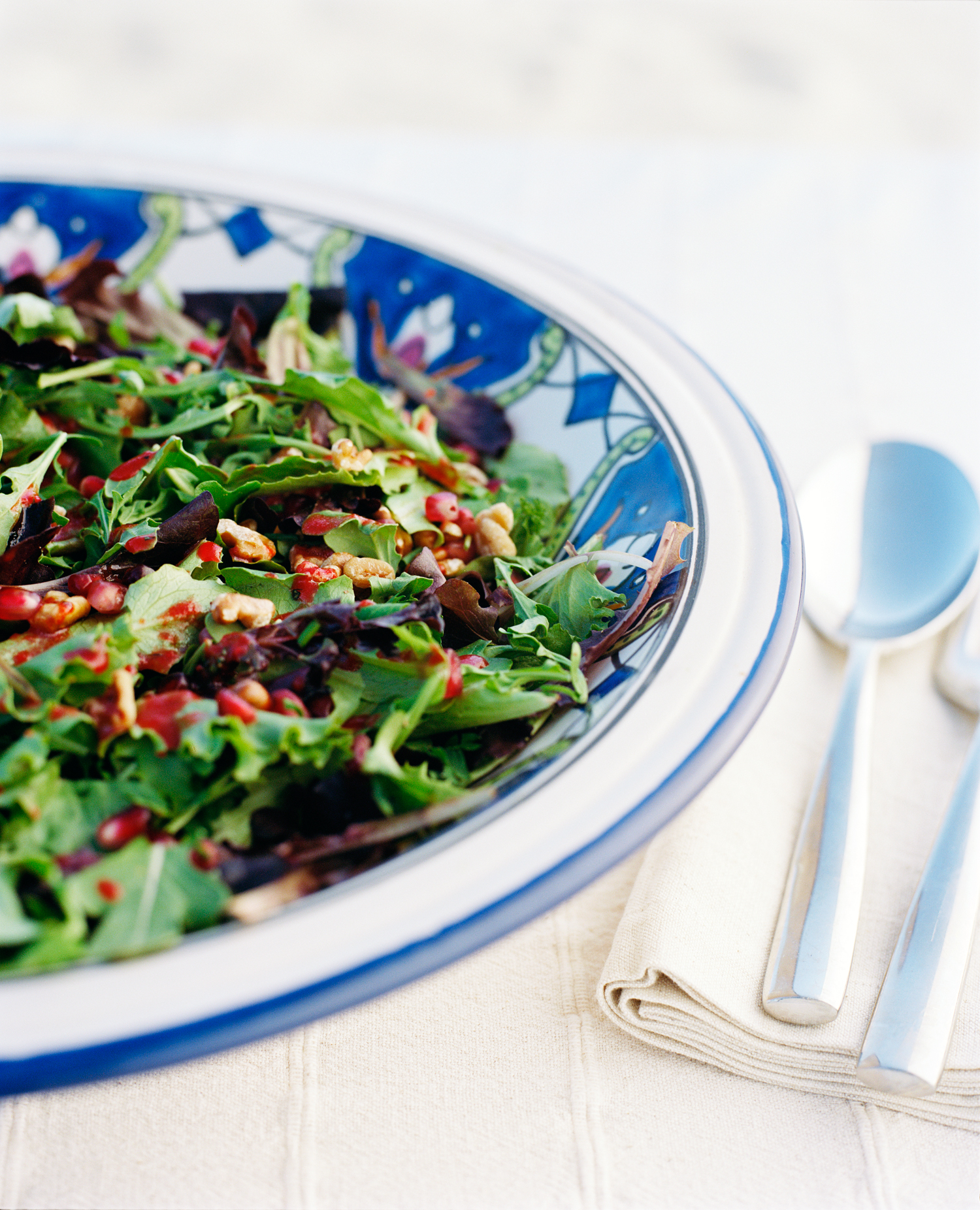 fall-salad-with-nuts-and-pomegranates