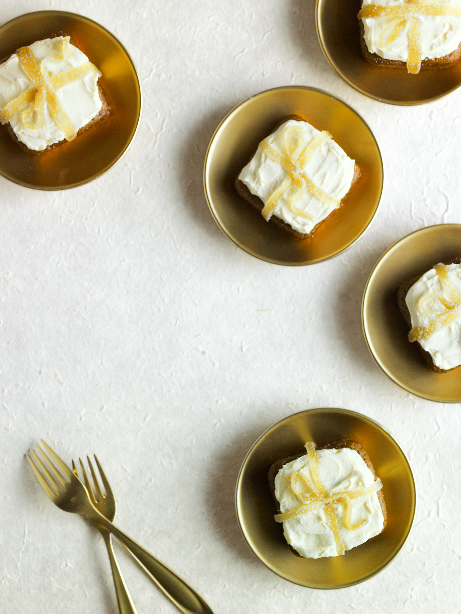 fig-gingerbread-cakes