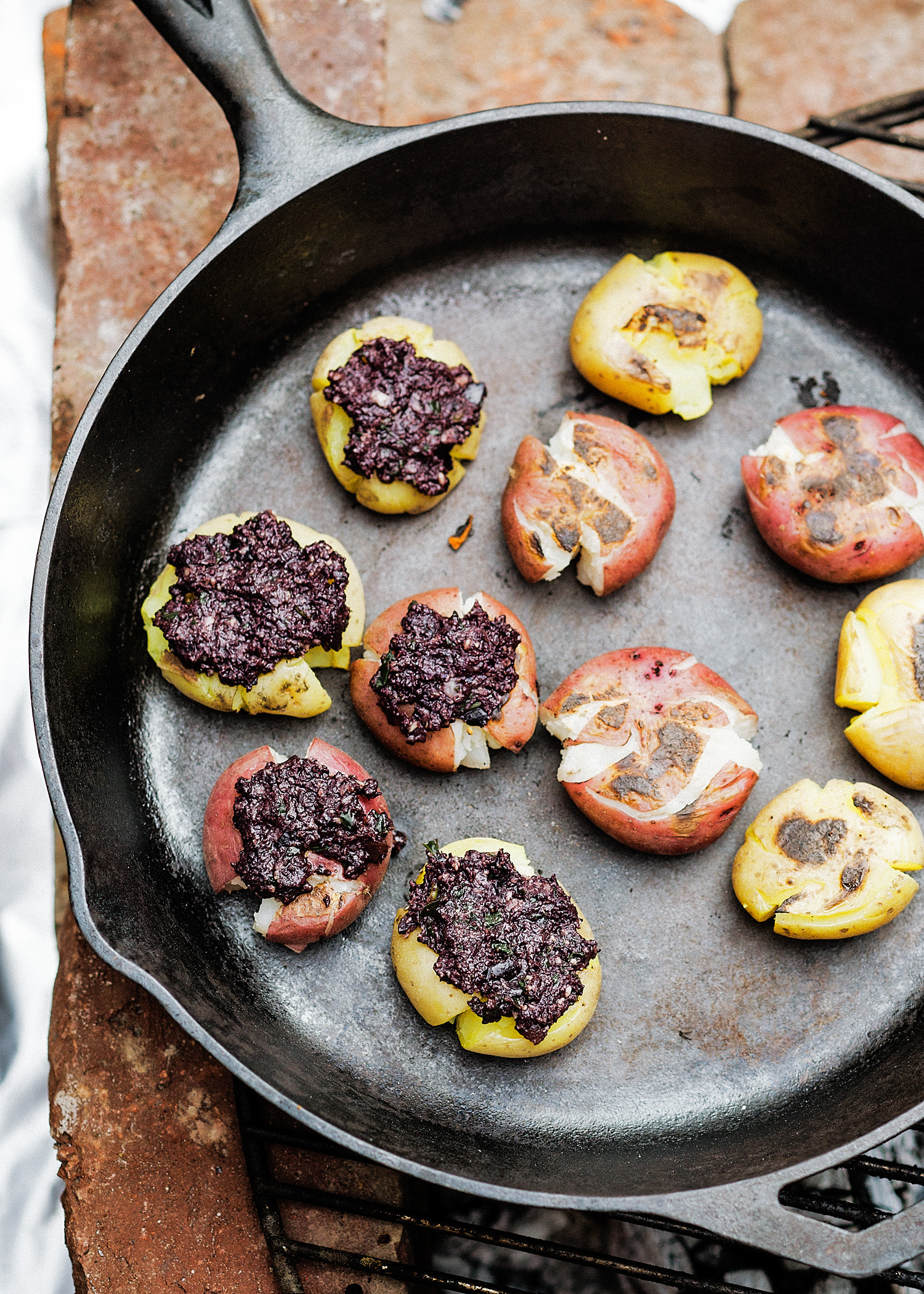 olive-pesto-smashed-potatoes