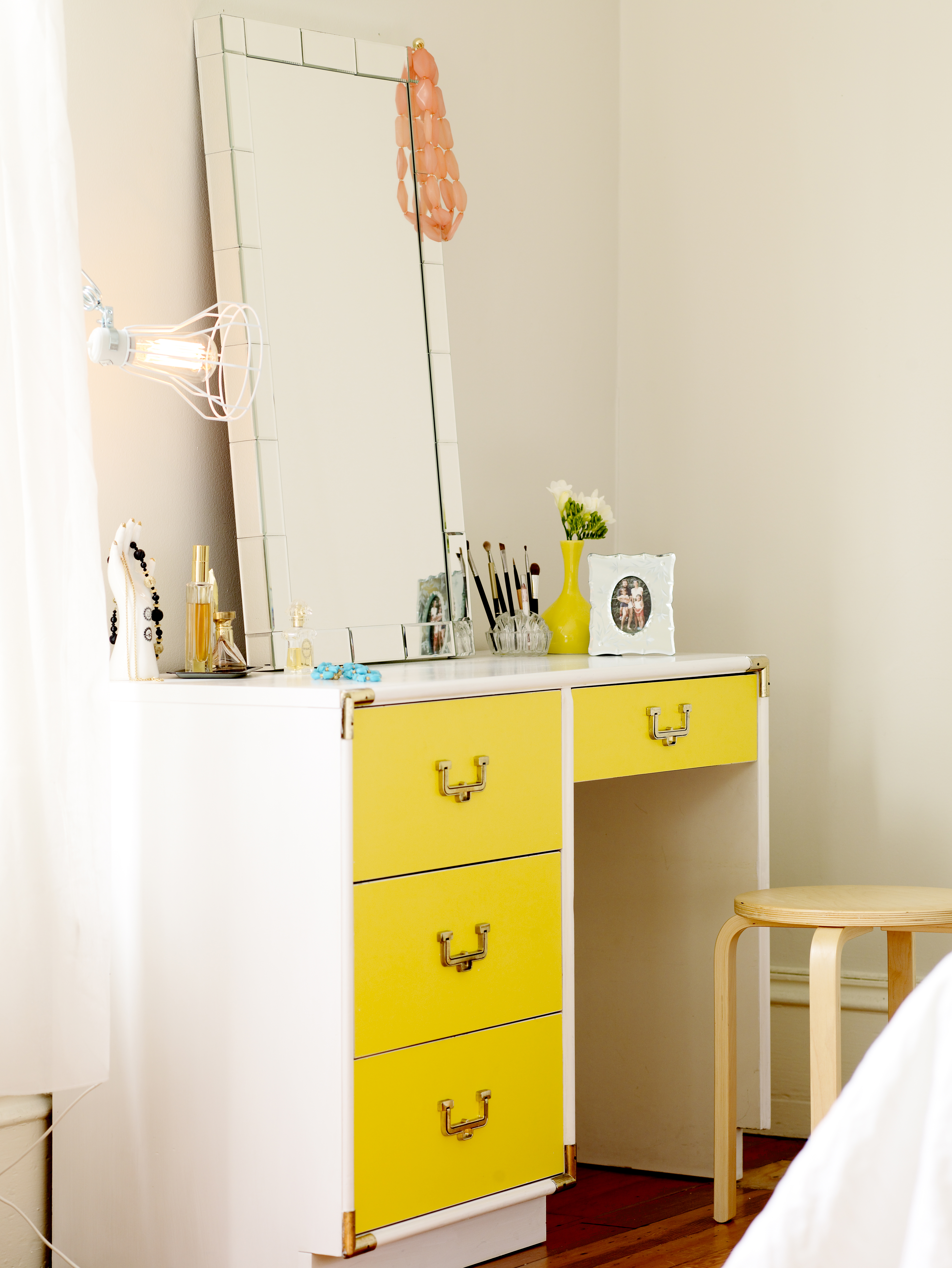 after-bedroom-vanity