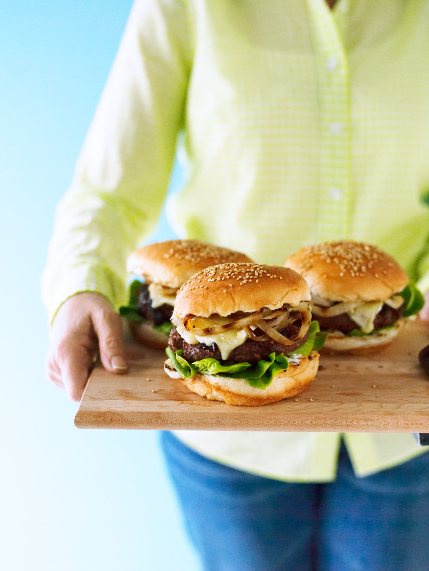 cherry-and-brie-burgers-with-rosemary-and-grilled-onion