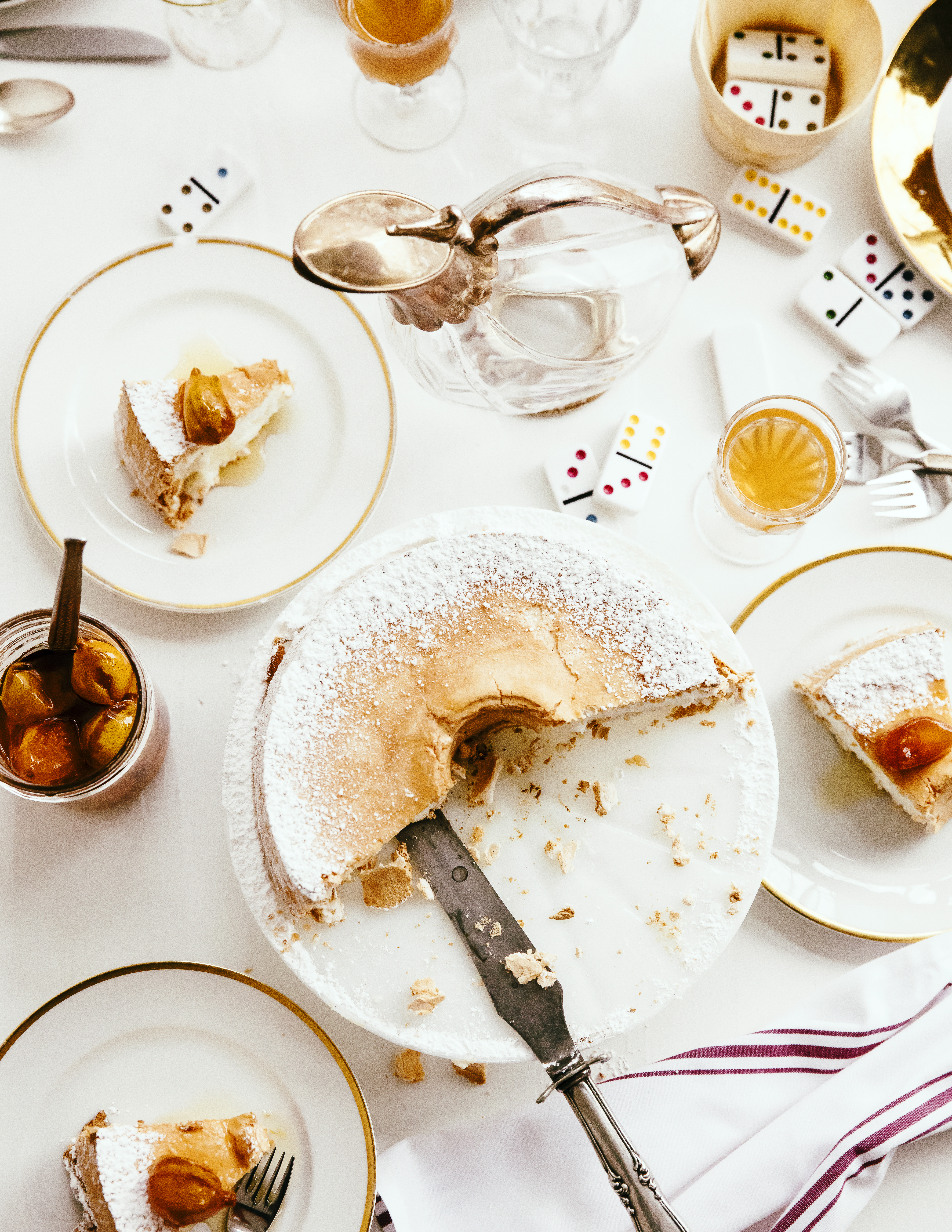 lemon-and-vanilla-angel-food-cake