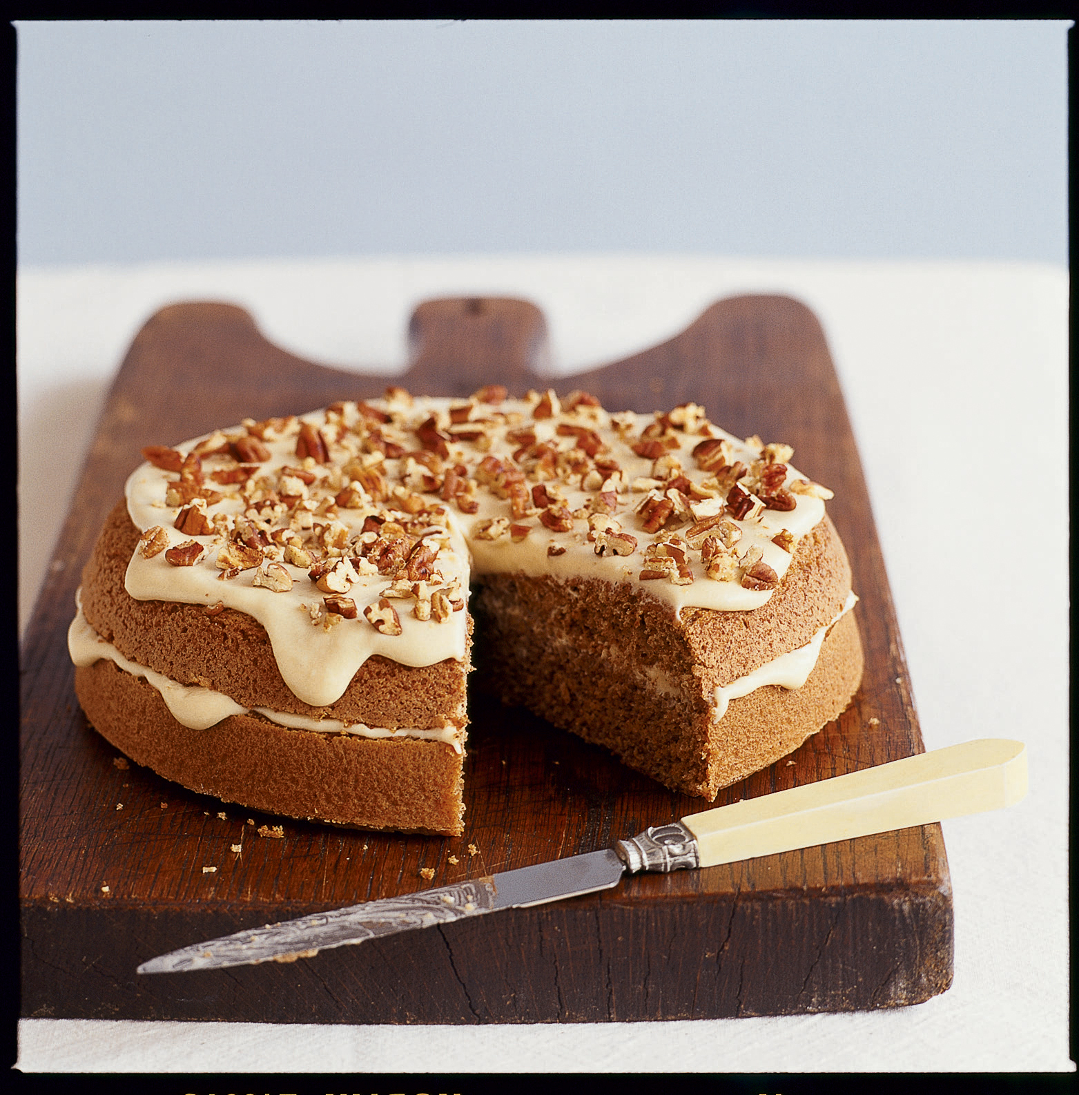 maple-pecan-cake