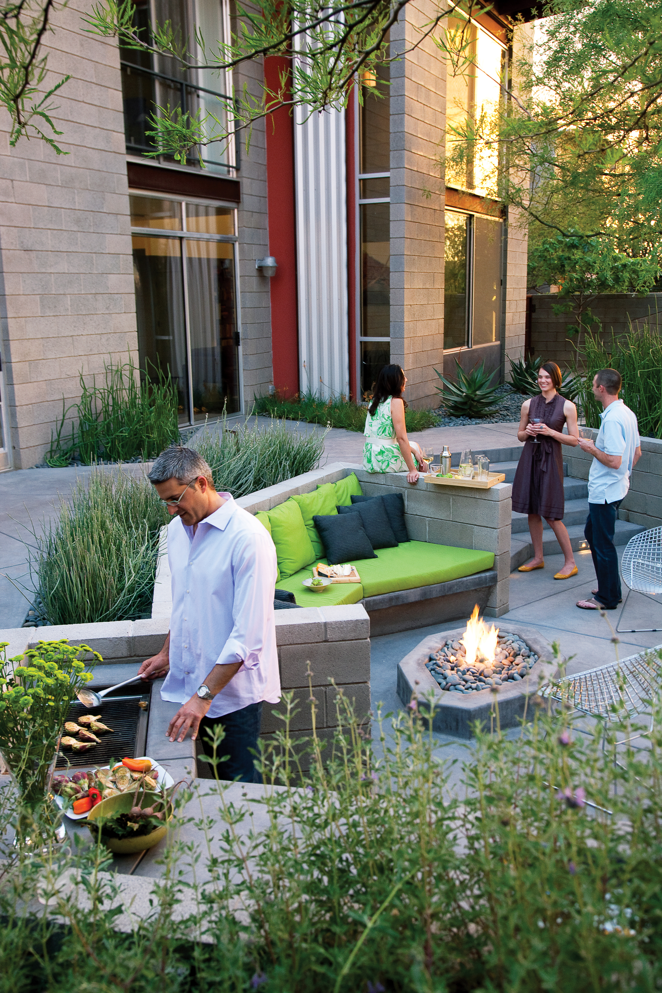 outdoor-kitchen-and-garden-patio