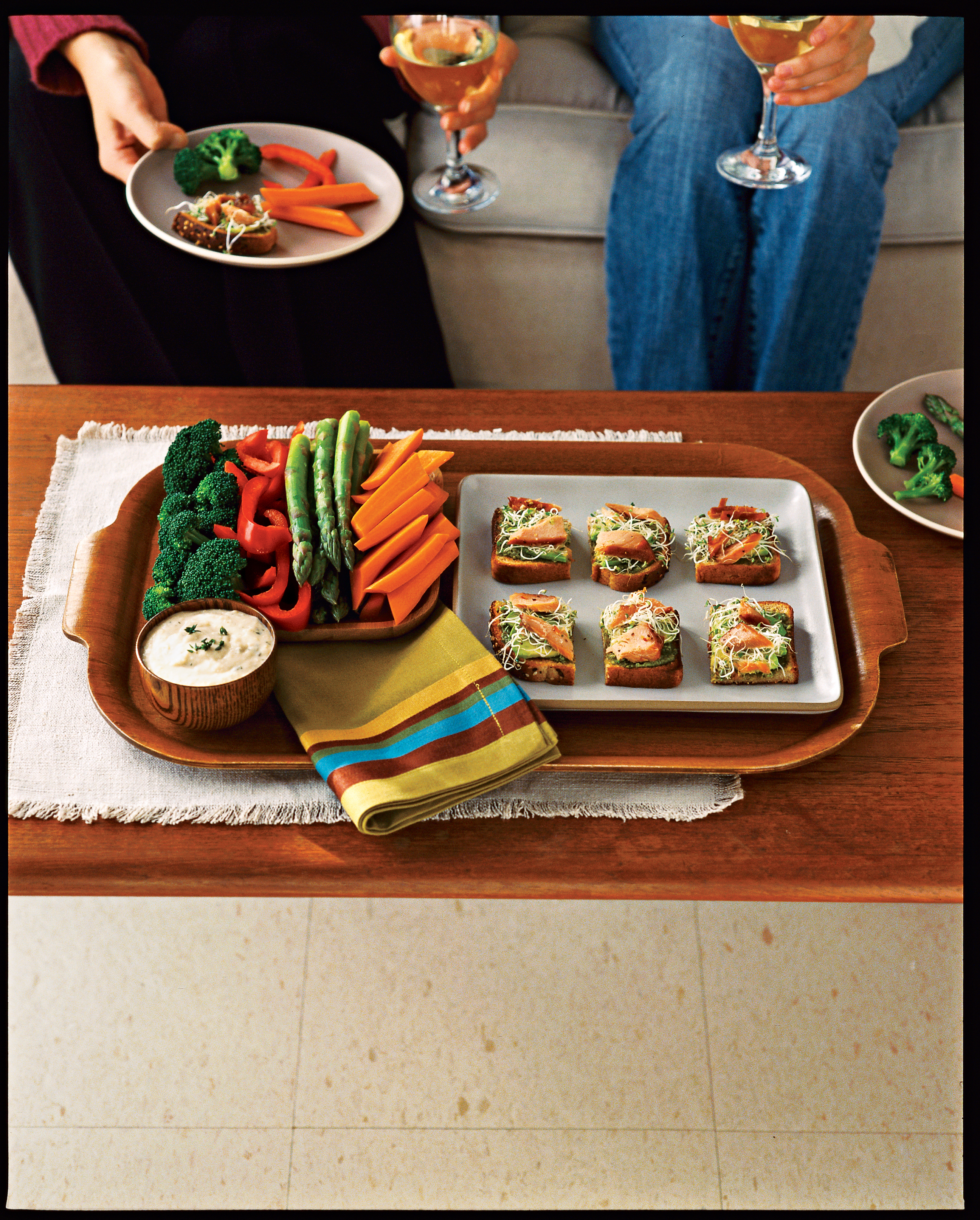 avocado-and-salmon-bruschetta