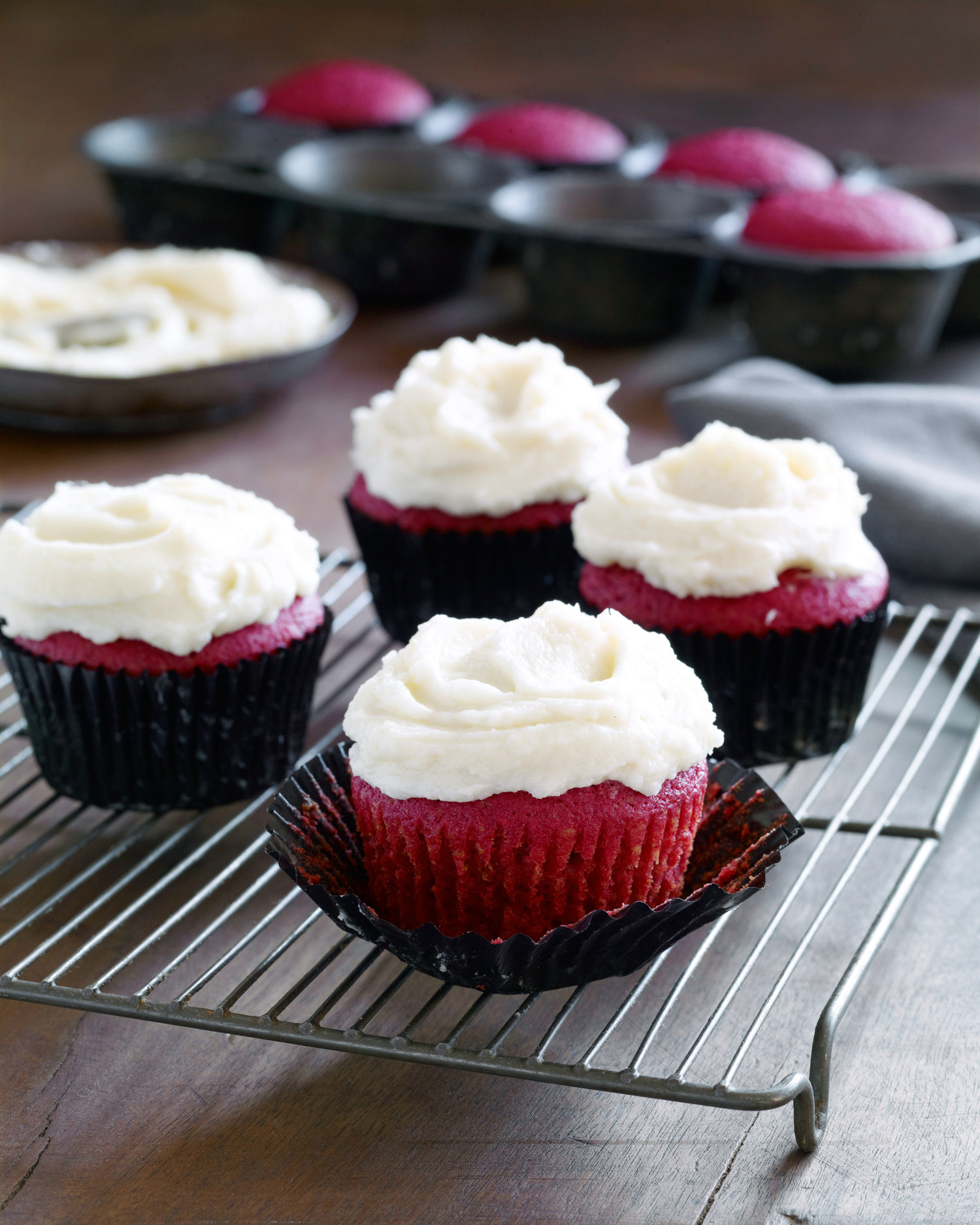 red-velvet-cupcakes-with-orange-buttercream