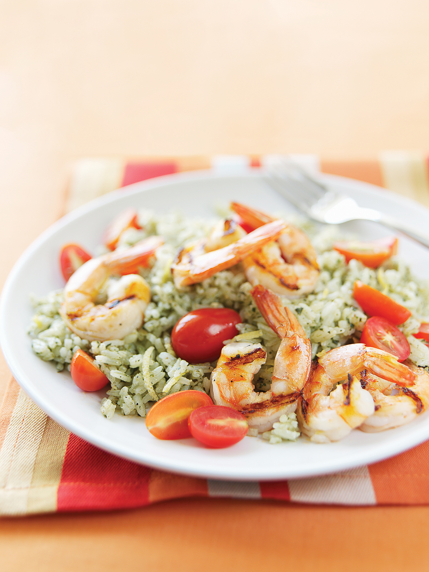 grilled-shrimp-with-lemon-pesto-rice