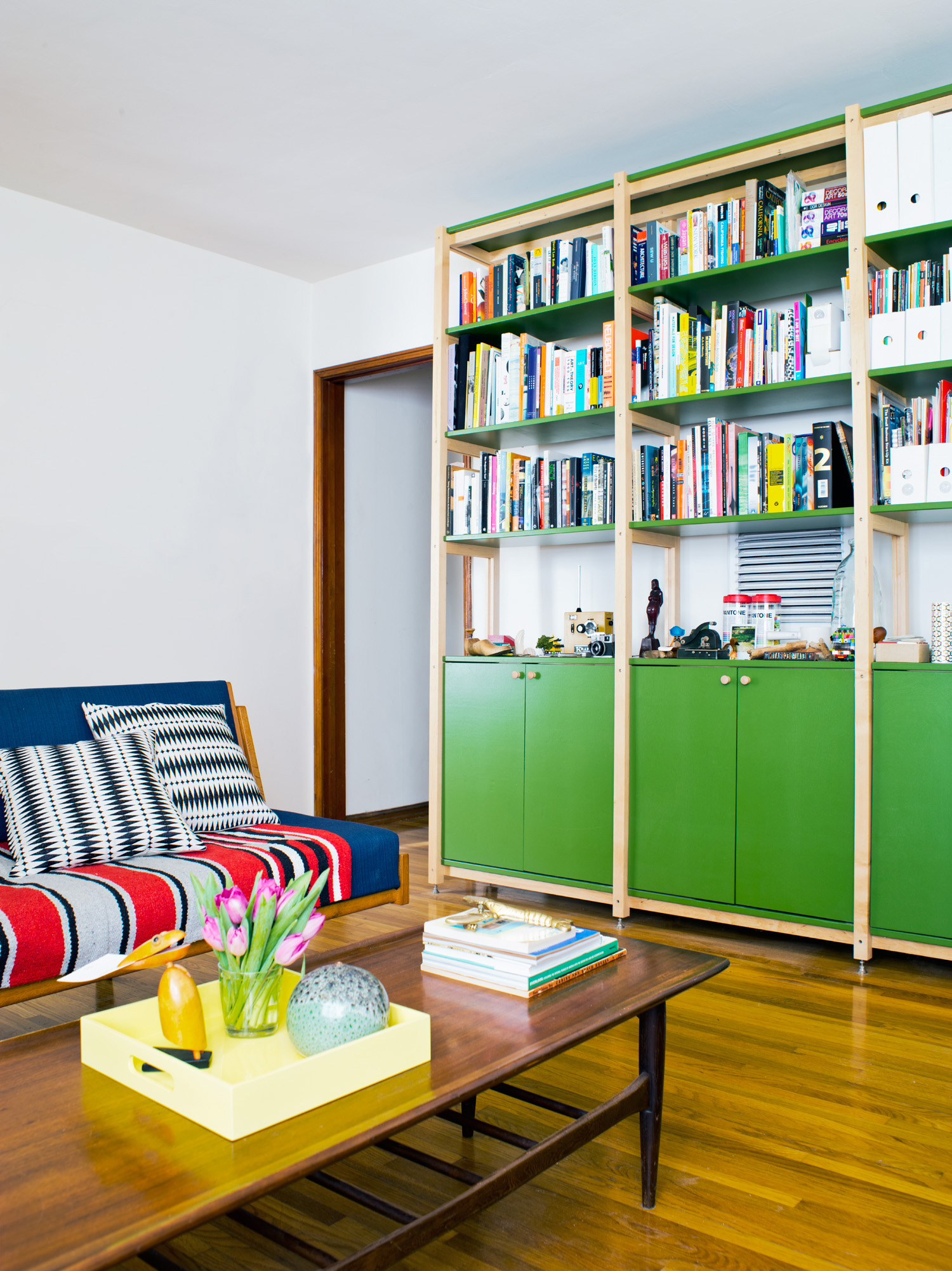 live-work-cottage-living-room