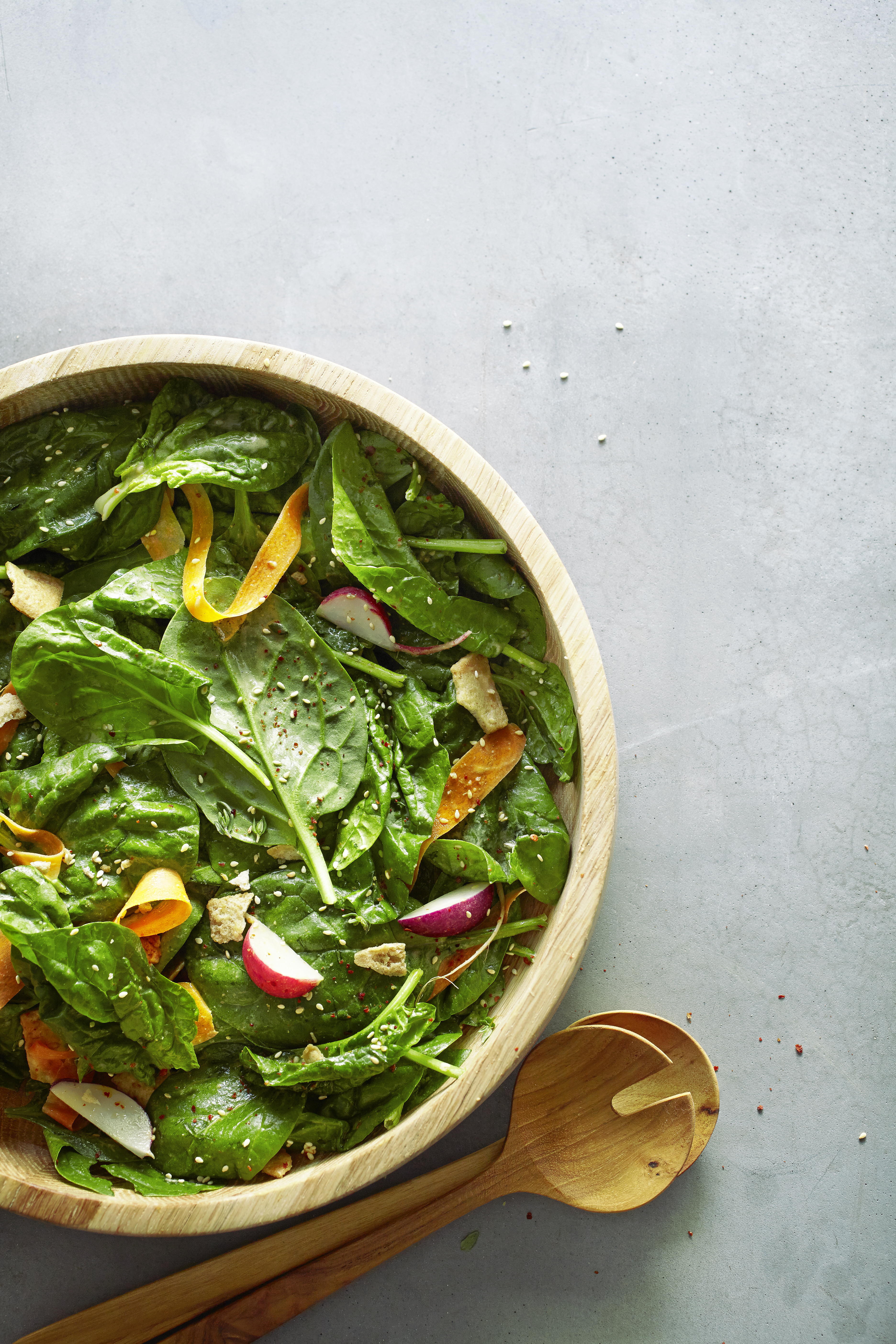 spinach-salad-with-tahini-vinaigrette
