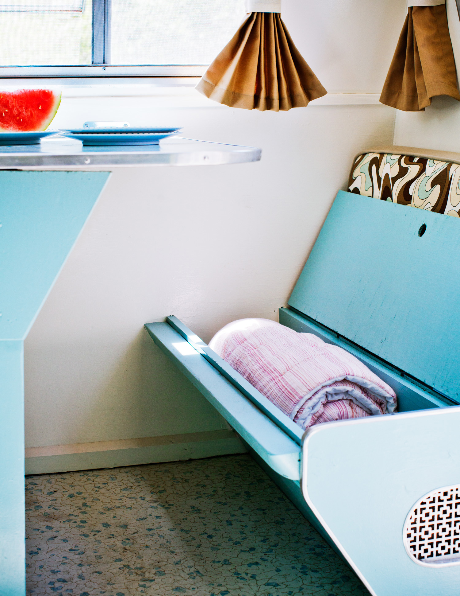 multi-use-furnishings