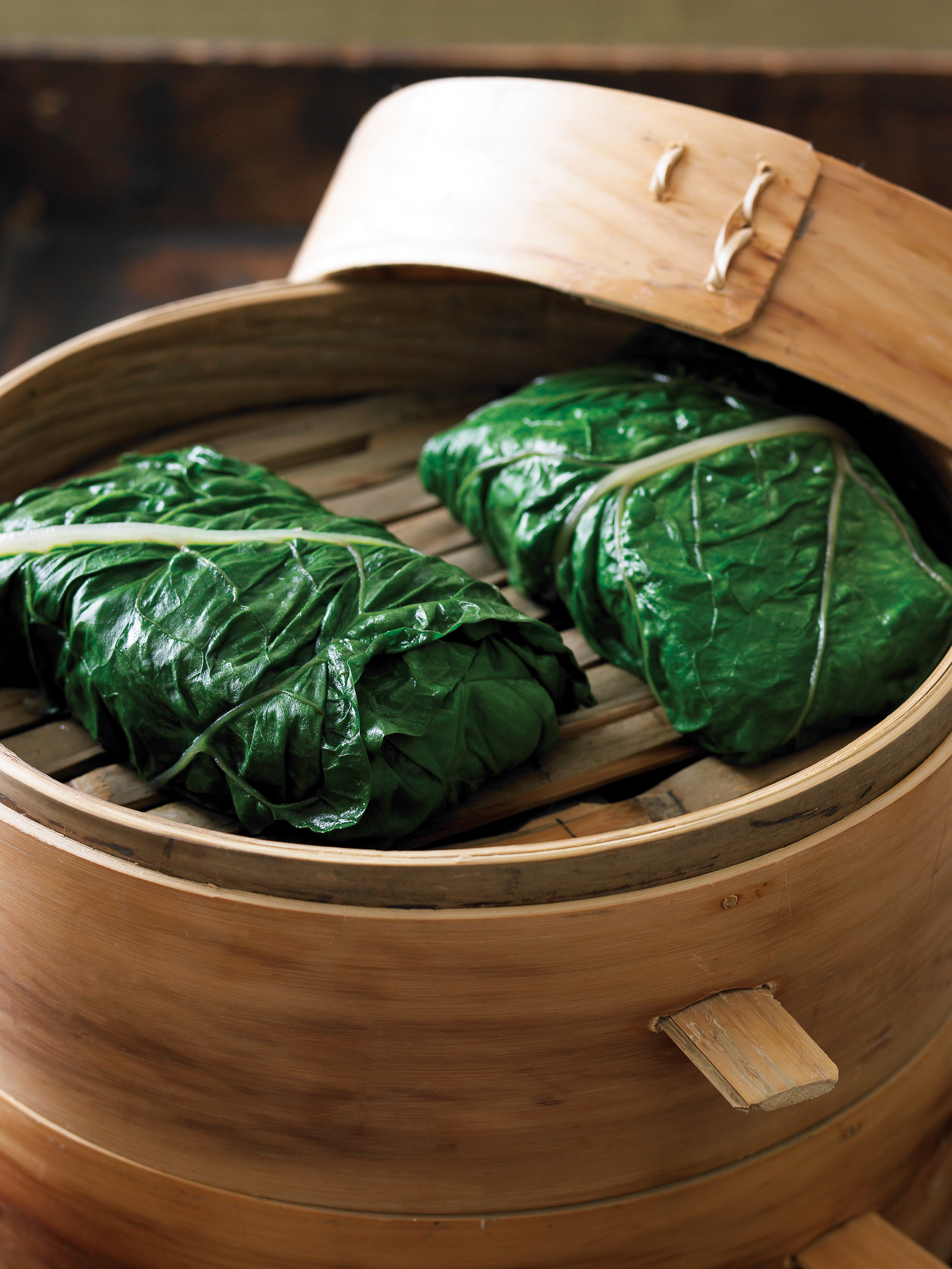 Steamed halibut packages (1009)