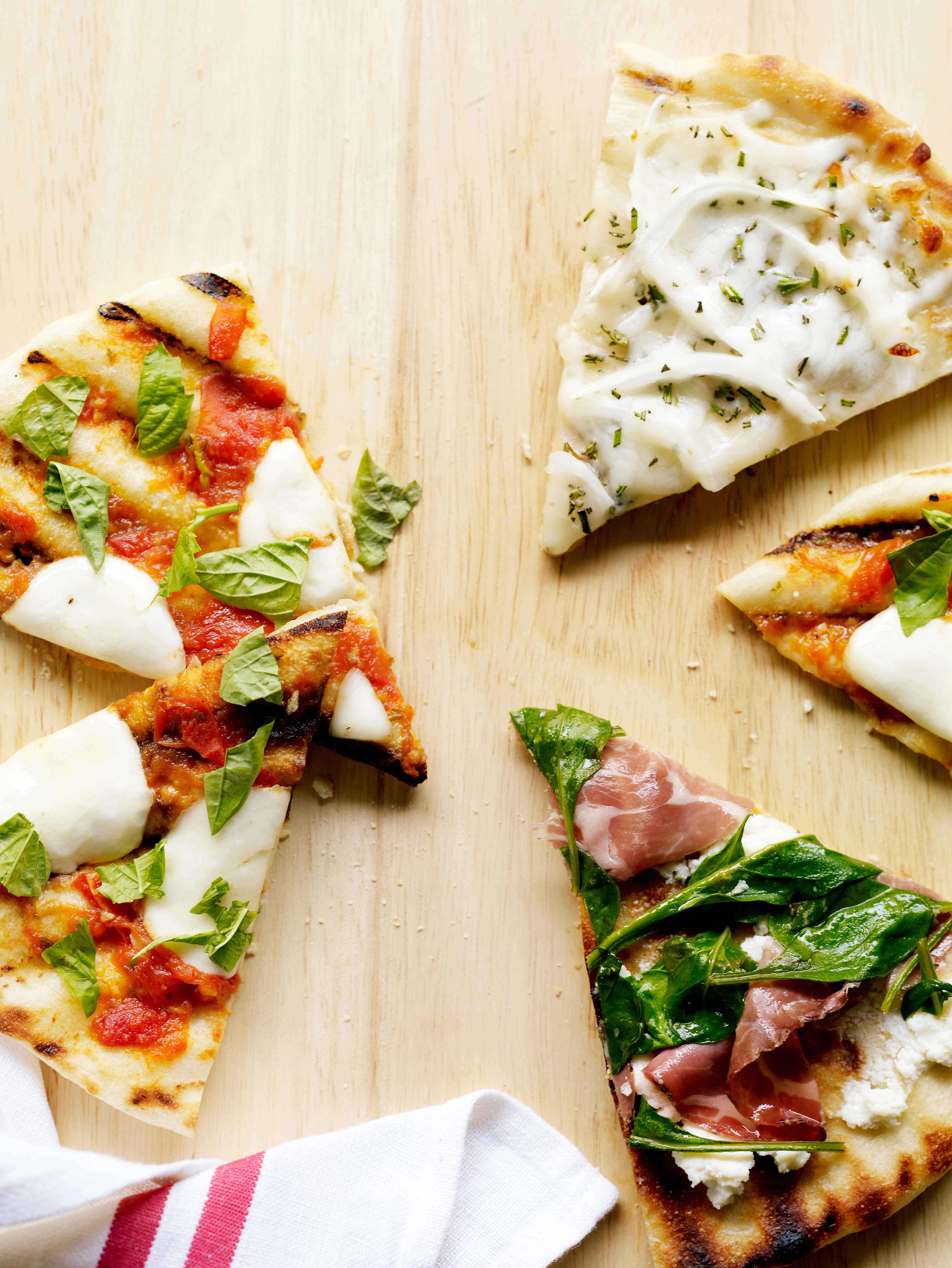 How to Make Grilled Pizza